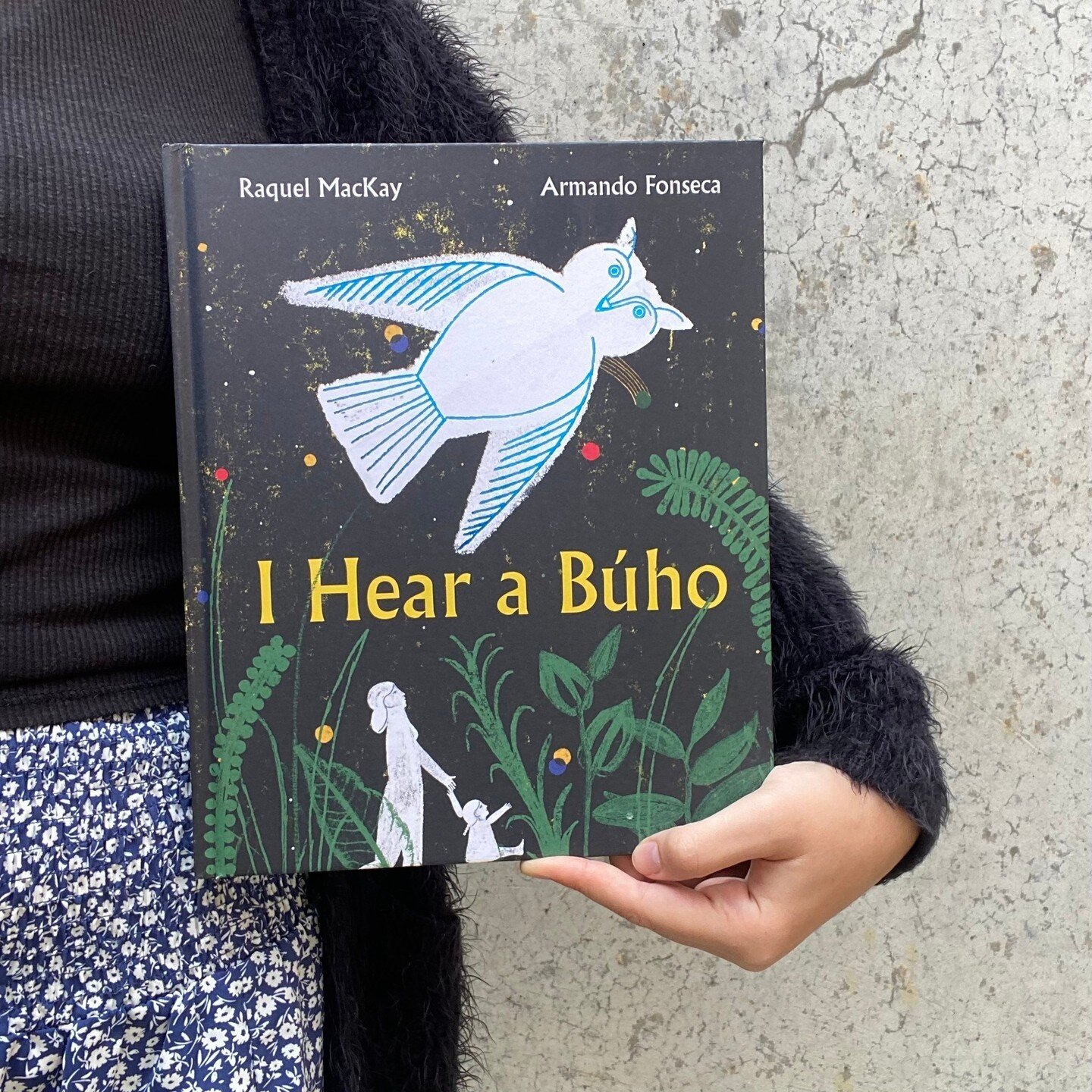 Snuggle in. Rest your head. &lsquo;I Hear a B&uacute;ho&rsquo; is here 💙⁠
⁠
In this tender new book, a mother and daughter are snuggling together on their porch, listening to the sounds of the night⁠
⁠
 What was that noise? Who could it be? Learn it