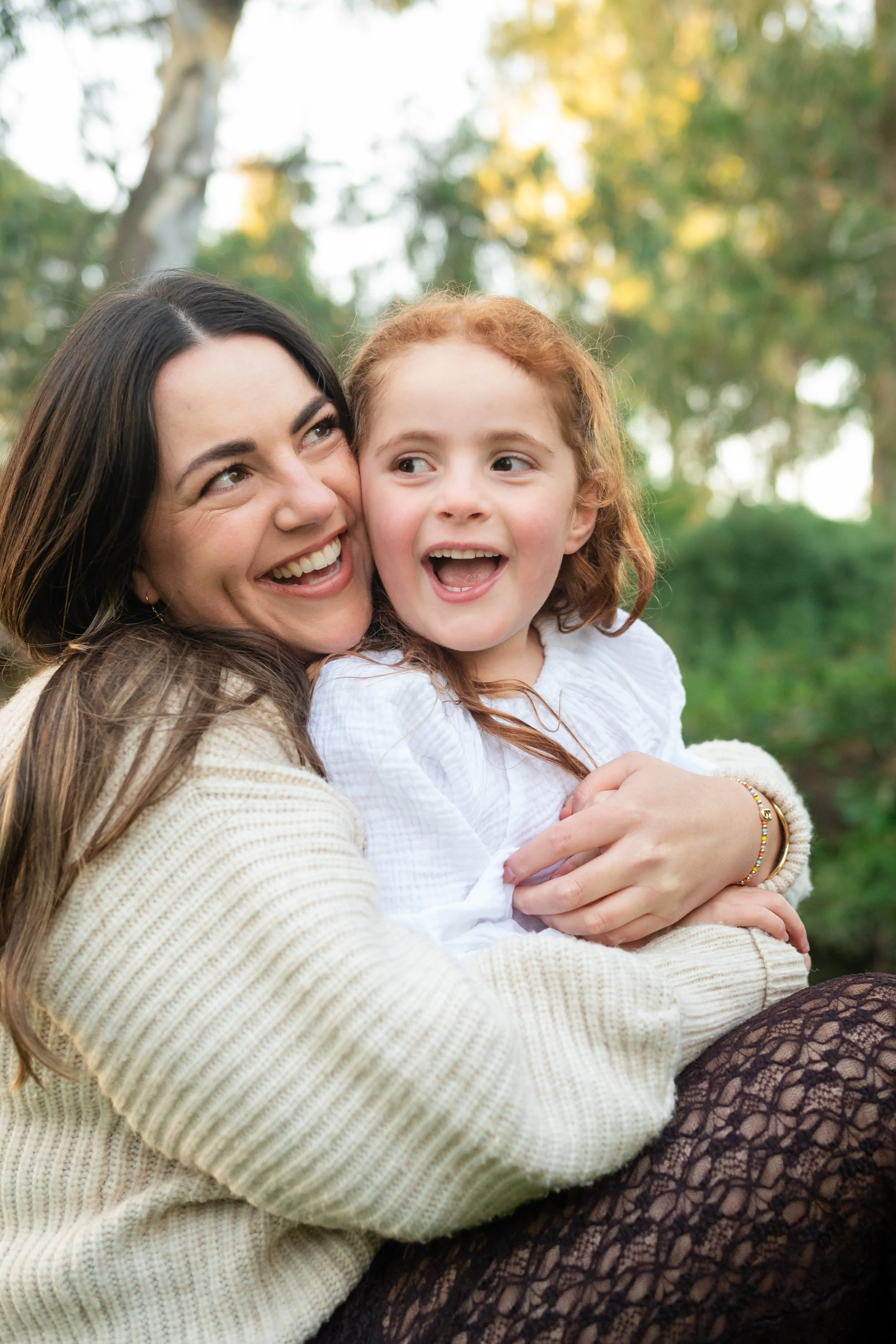 Why Autumn and Winter Are the Perfect Time for Outdoor Family Photos