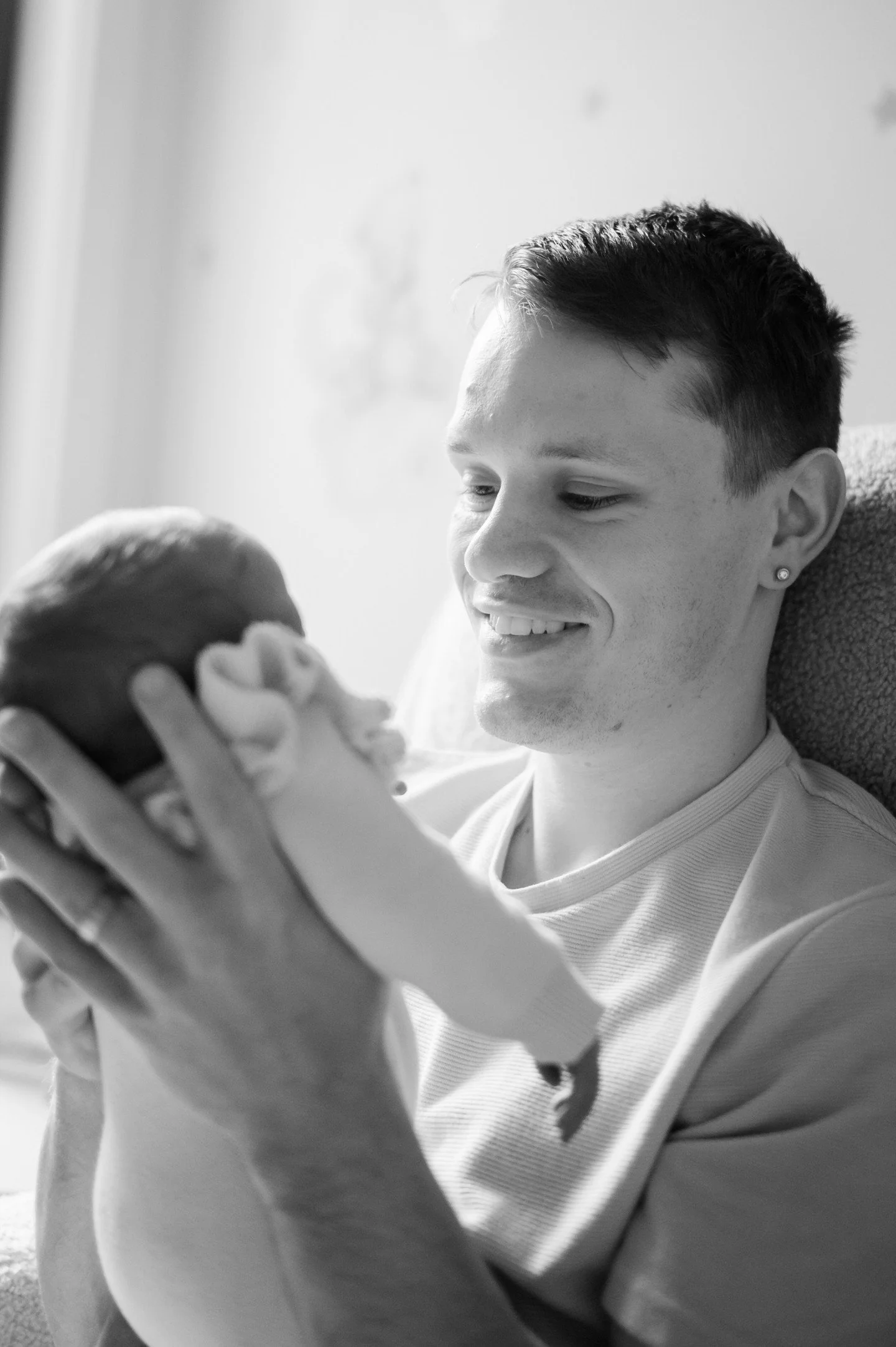 Newborn sessions don&rsquo;t need perfect homes.
Or perfect routines.

Just a little bit of light,
and a baby who is deeply loved.

That&rsquo;s always enough 💛

#newbornphotographymelbourne #melbournenewbornphotographer #inhomephotography #newparen