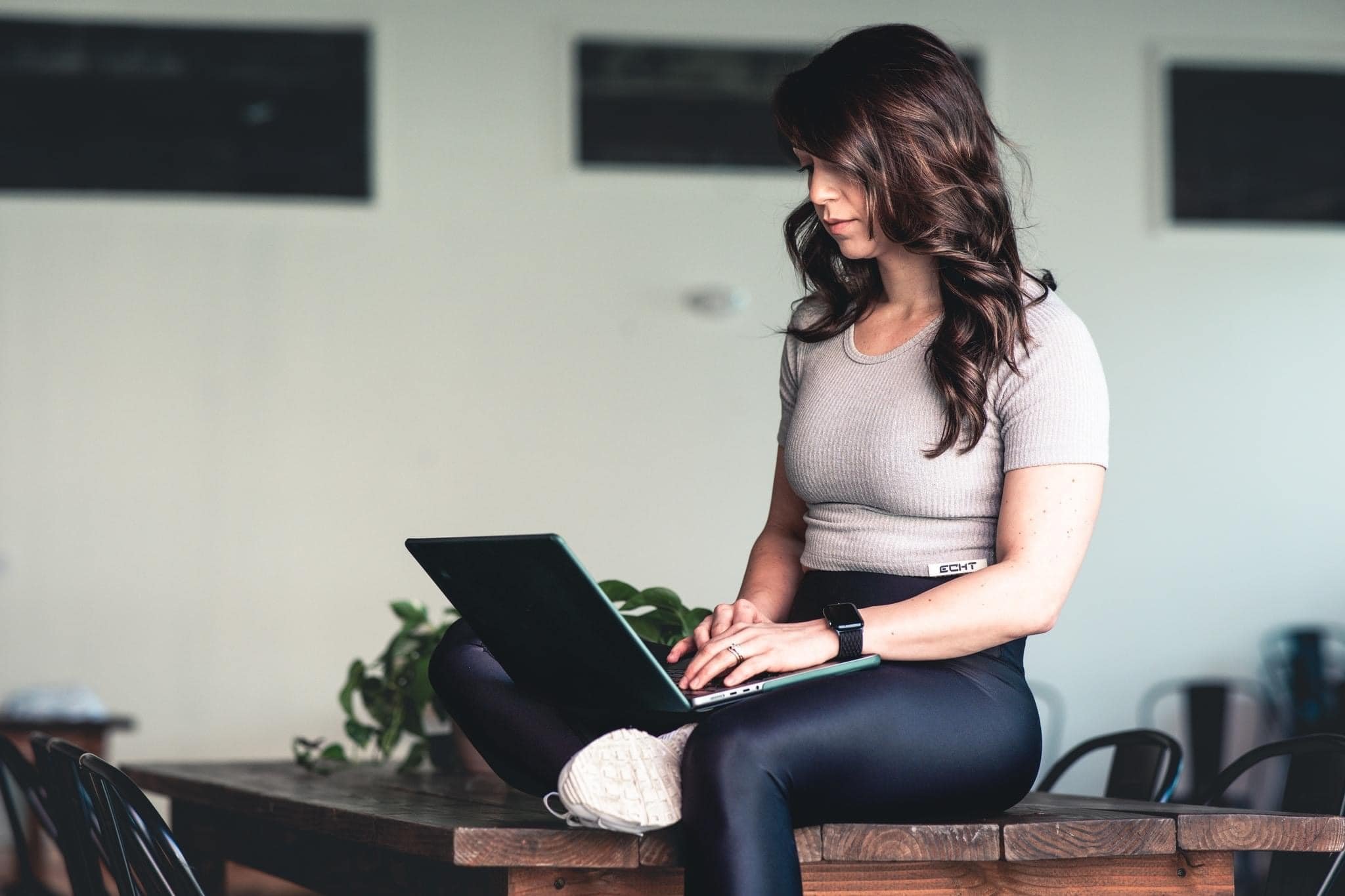 𝟏𝟎 𝗪𝐀𝐘𝐒 𝐈 𝐂𝐀𝐍 𝐇𝐄𝐋𝐏 𝗪𝐈𝐓𝐇 𝗪𝐄𝐈𝐆𝐇𝐓 𝐋𝐎𝐒𝐒 𝐓𝐇𝐑𝐎𝐔𝐆𝐇 𝐎𝐍𝐋𝐈𝐍𝐄 𝐂𝐎𝐀𝐂𝐇𝐈𝐍𝐆. ⁣⁣