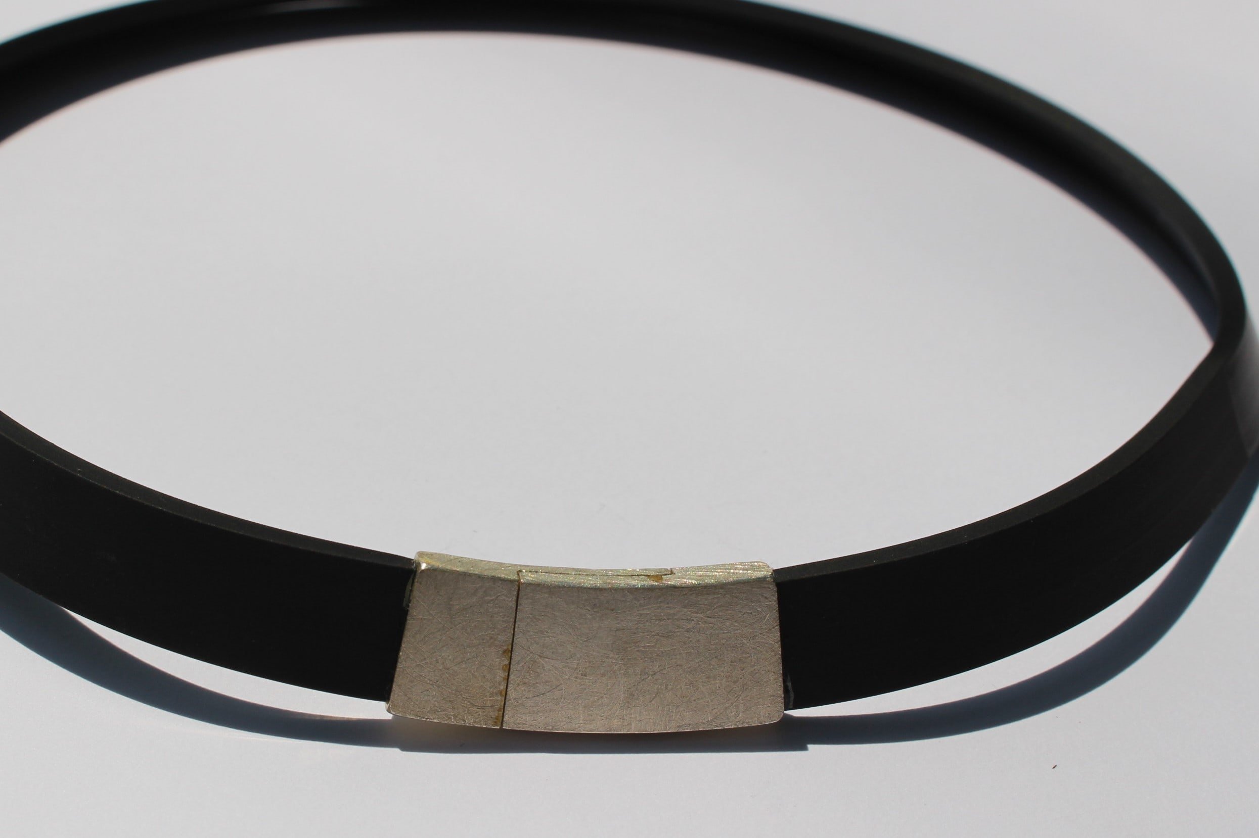 Sheridan Rubber Chocker.jpeg