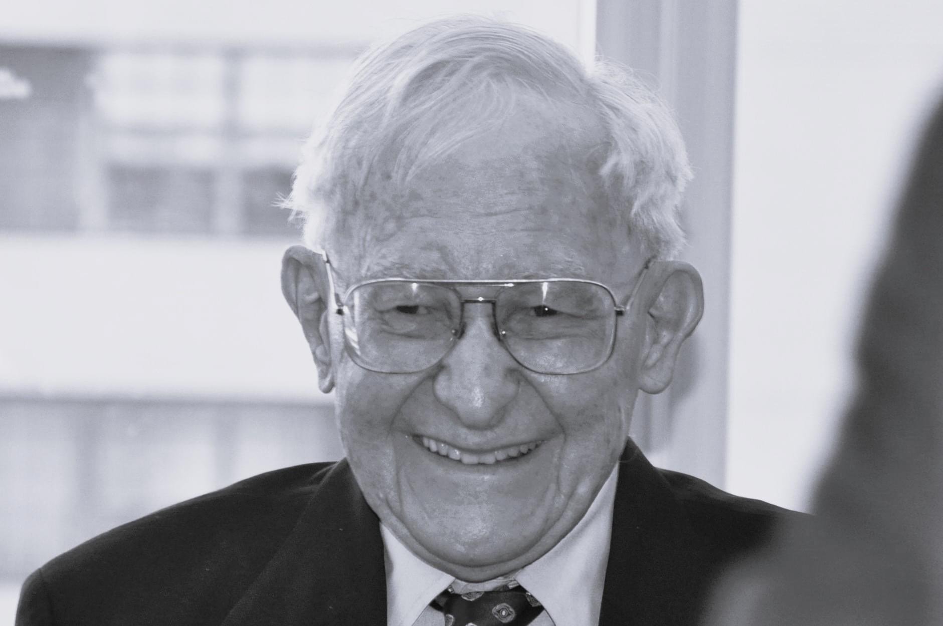 In Memoriam Dr. Julian Jakob Bussgang