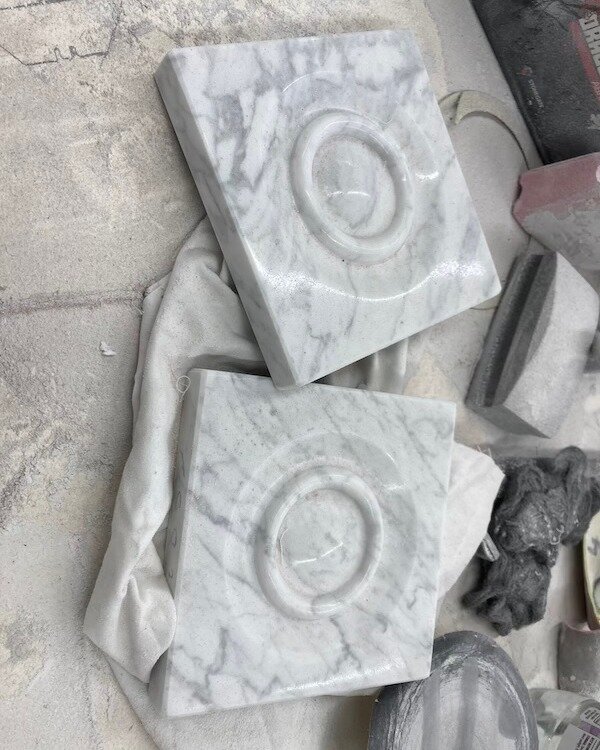 It's all in the details......

Here's a couple of roundels that we've handmade from the finest Italian Carrara marble. Our stone masons love handcrafting all the little details that go into making one of our bespoke fireplaces. 

#carraramarble #Ital