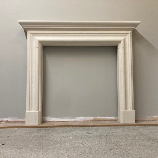 Yes, another new design......

Her we have added foot blocks and added a shelf to the Crighton bolection, to create the Fraser fireplace. Shown here in Rosal limestone, available to order now.

More exciting new designs coming soon!!!

#newdesign #pr