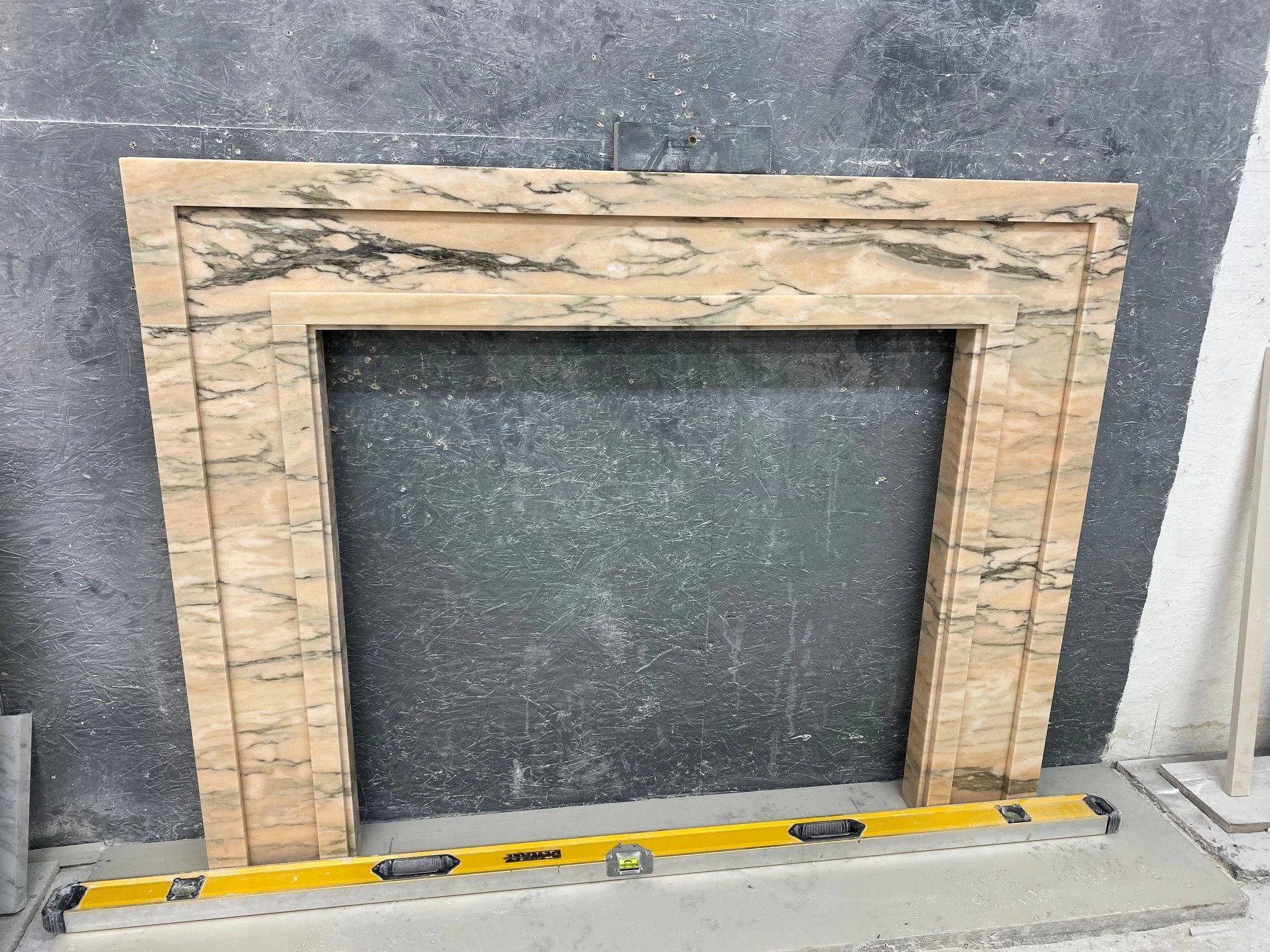 Marvellous Monday Marble............

It's Monday, it's marble and it's marvellous. What more can we say about this stunning Goring fireplace handcrafted in a beautiful Rose Aurora marble.

As always, expertly made in our Sussex workshop..........

#