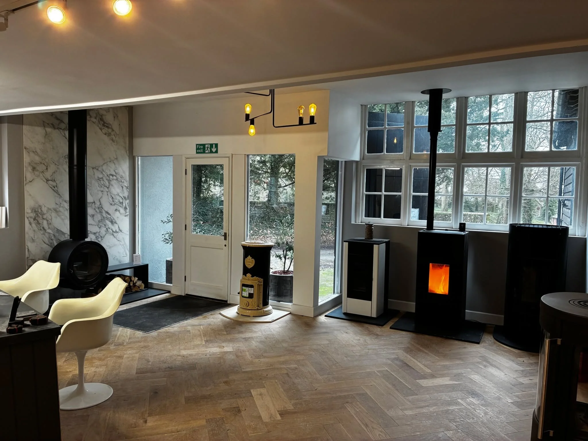 Keeping warm this winter........

To keep the office nice and cosy we installed a wood pellet stove from @mcz_group. Eco-friendly, fully automatic and highly efficient.

#pelletstove #woodpellets #pellets #warmandcosy #keepingwarm🔥 #ecofriendly