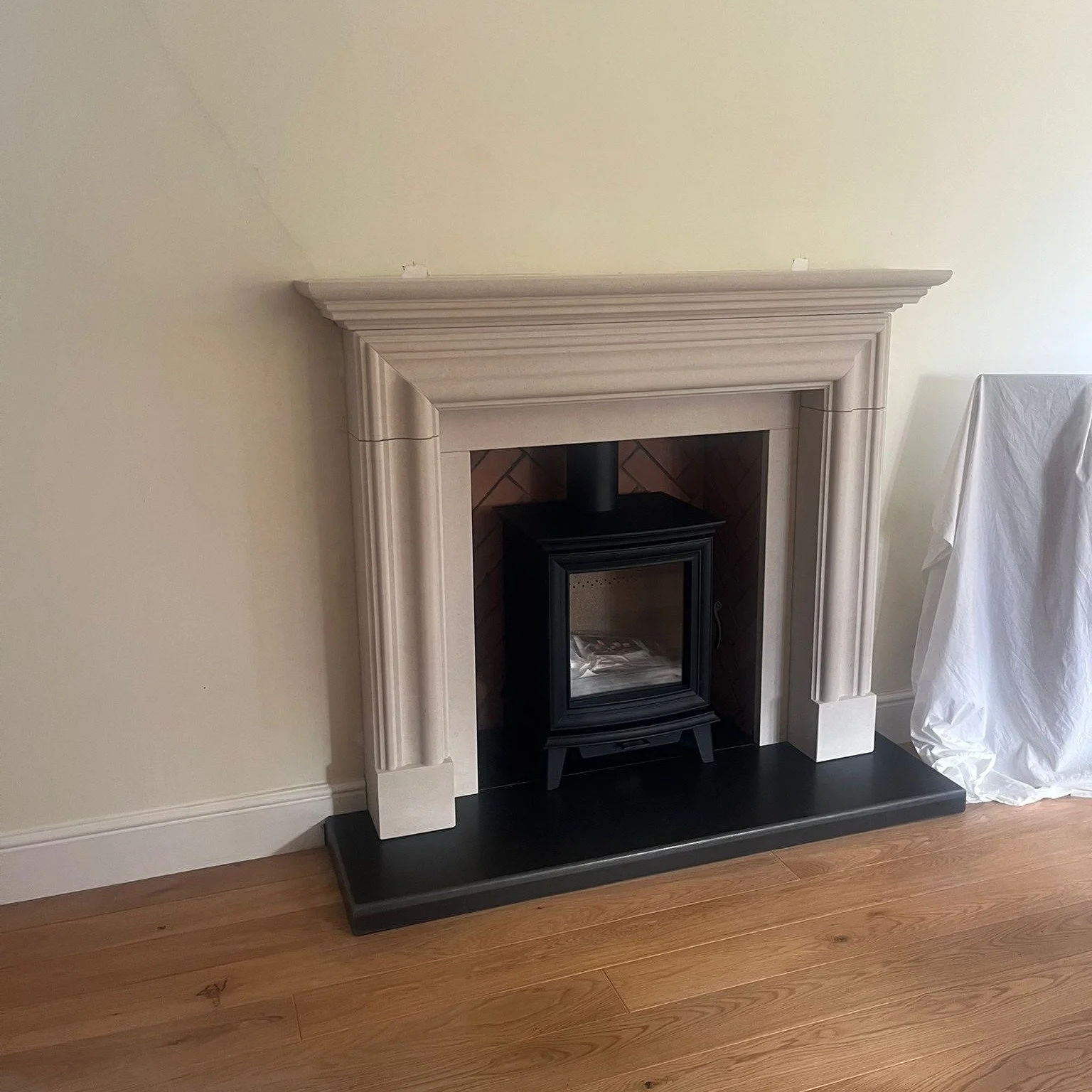 Need we say more........

"We absolutely love our Portland stone Fraser fire surround"

Another happy customer.........

#fireplacemantel 🔥#fireplace🔥 #FireplaceDesign #handmade⛏ #portlandstone⛏ #handmade #bythefireside☕️ #hearthandhome🏠