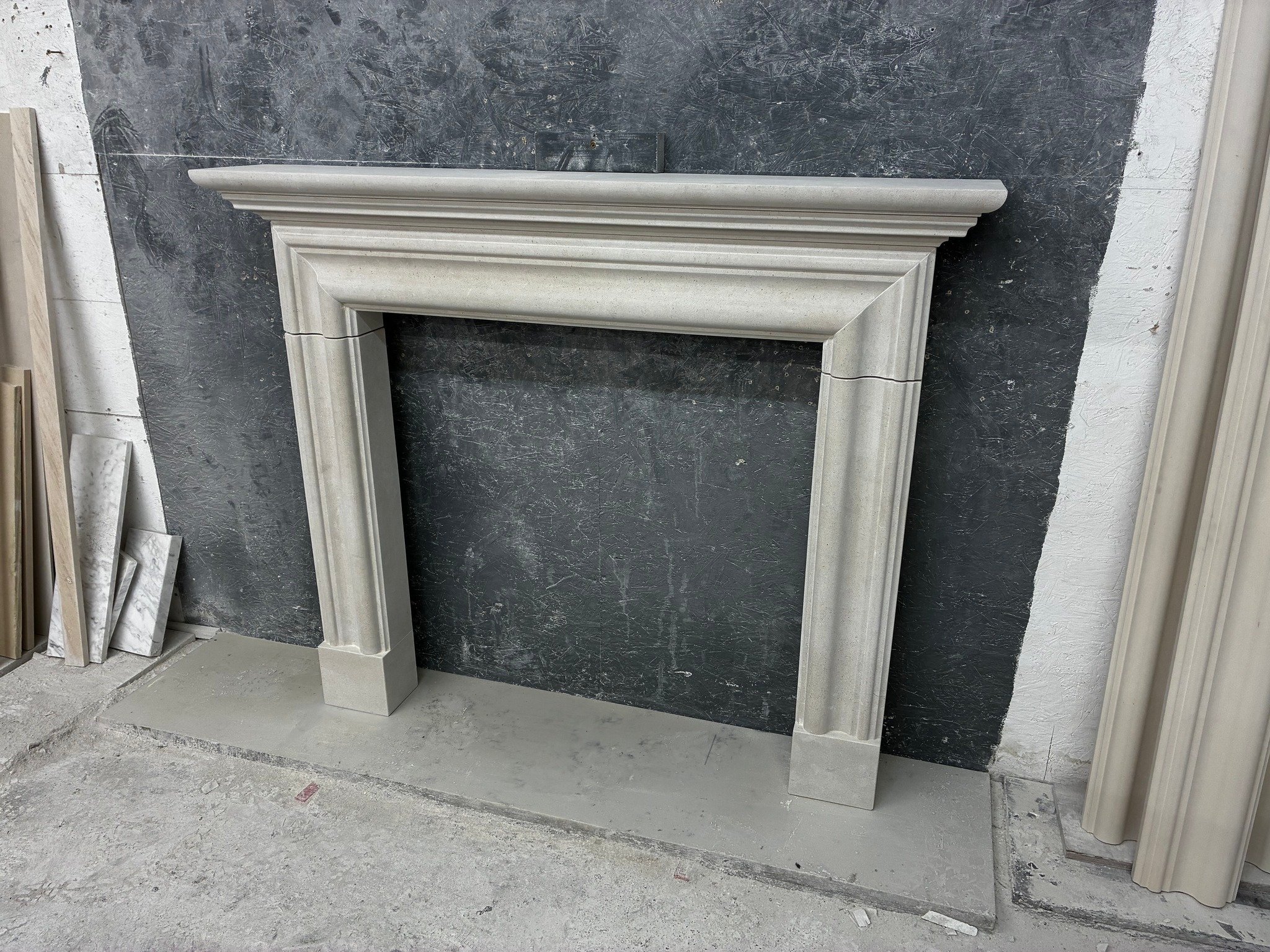 Current best selling fireplaces........

1. The Fraser in any limestone
2. The Classic Bolection in arabescato or nero marquina marble
3. The Leeds in any limestone

Which one would you choose.........

#fireplacemaker⛏ #fireplace🔥 #fireplacedesign 