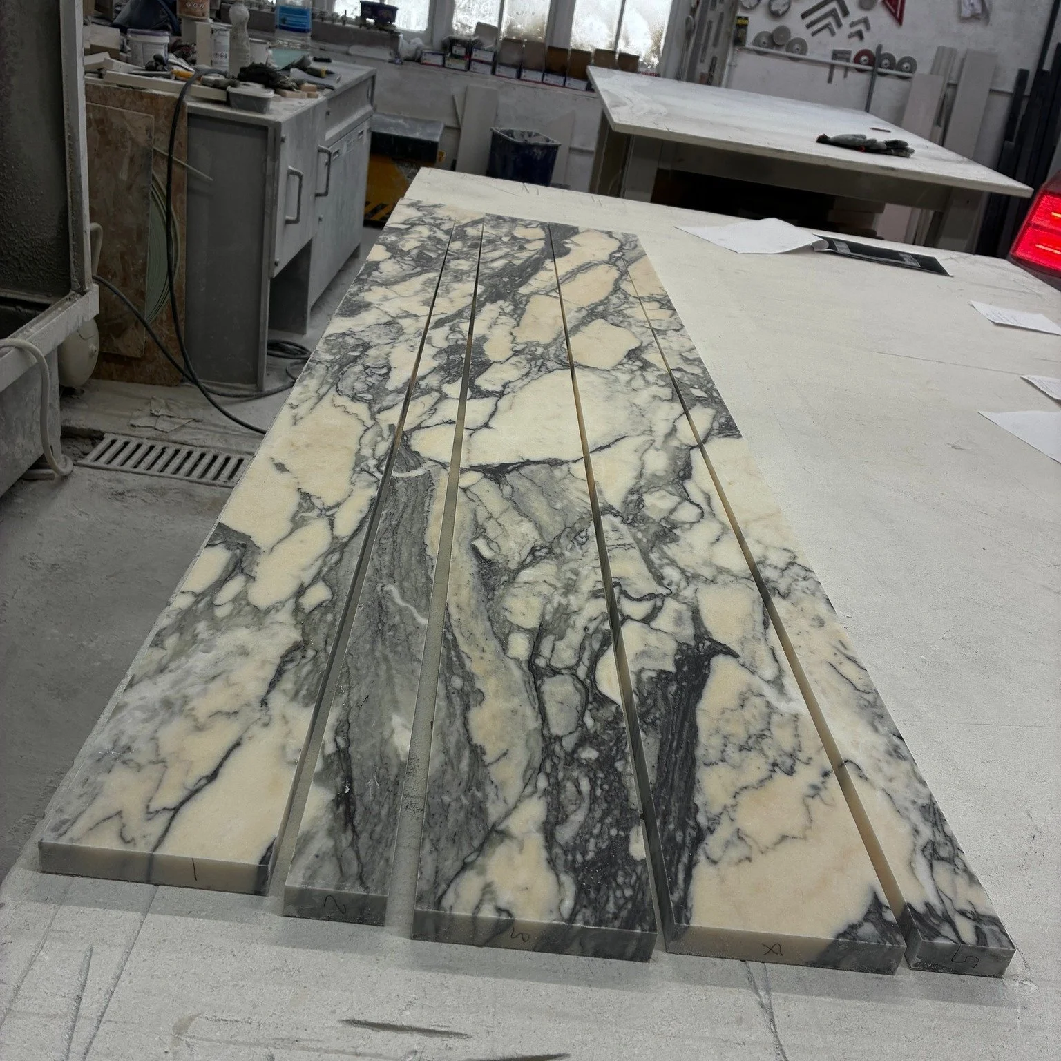 More marble on the bench.........

Look at the amazing veining in this beautiful viola marble. It's going to make a stunning fireplace........

#fireplacemaker🔥⛏ #stunningmarble #marblefireplace #stonemason