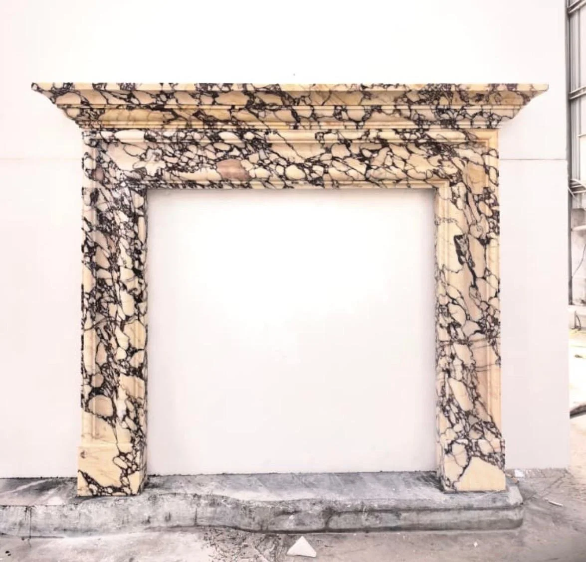 New stone.............

We are thinking about new materials.

Calacatta Viola anyone.............

#naturalmarble #calacattaviola #realstone #fireplacemaker🔥⛏ #fireplace #newmaterial #bolection #fireplaceideas🧺🔥 #hearthandhome 🏠