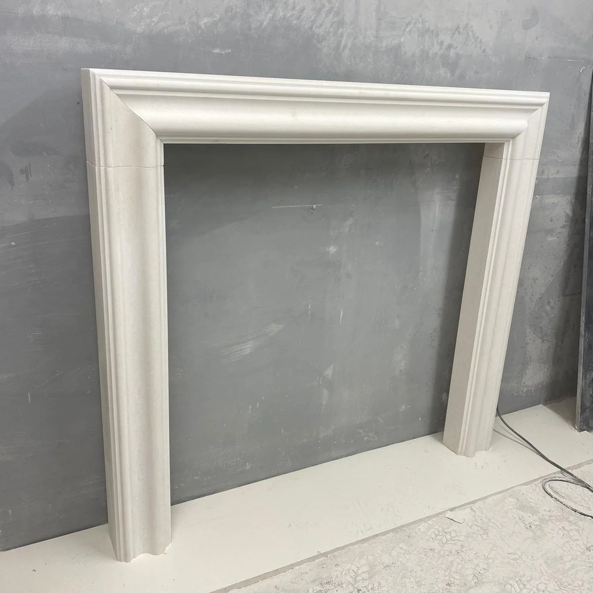 Nice and simple........

The Crighton limestone fireplace handcrafted in Sussex. It's one of best selling fireplace designs and it's easy to see why with it's clean, simple lines......

#fireplace🔥#fireplacemaker⛏ #limestonefireplace #naturalstone #