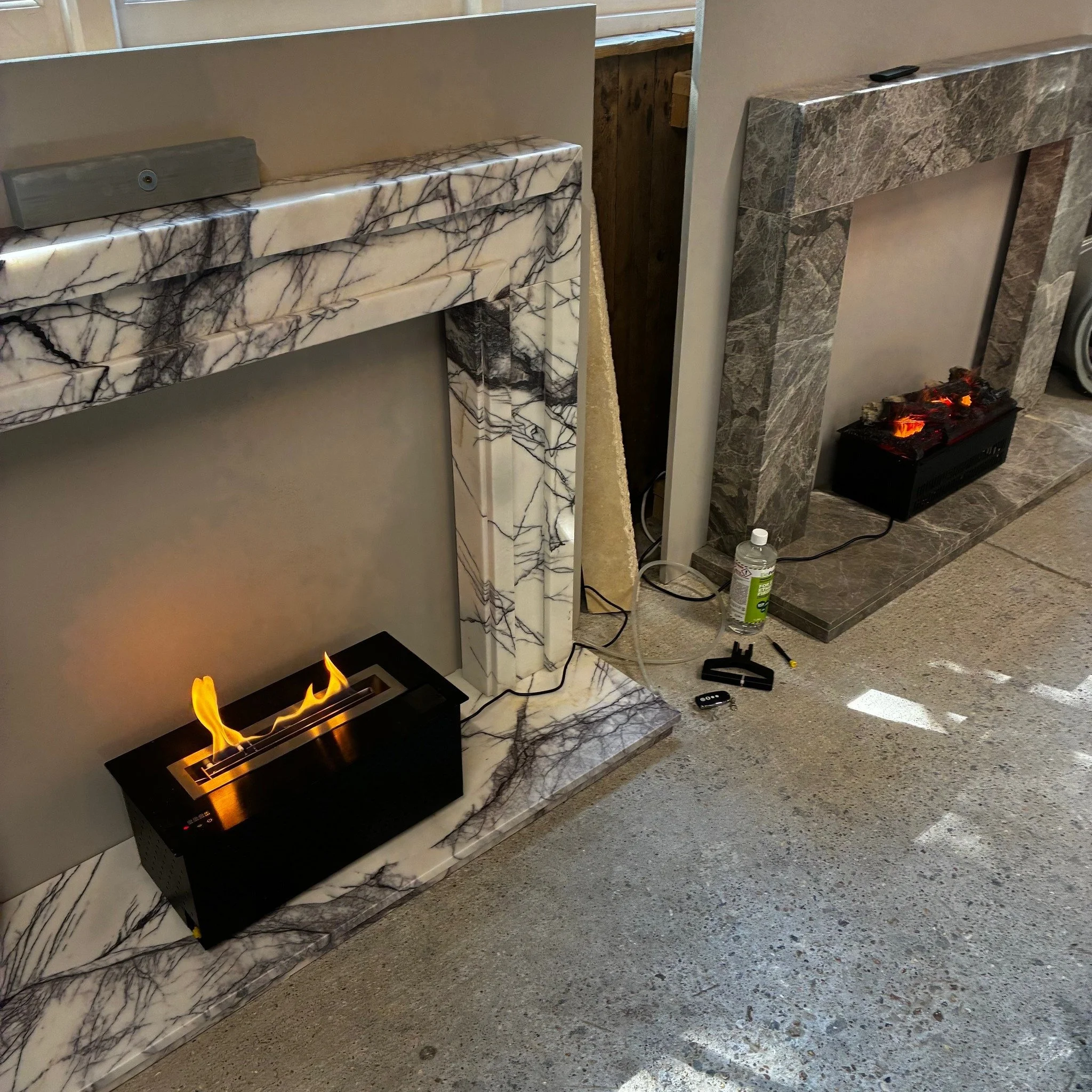 Which one would you choose..........

Sales of electric and bioethanol fires are growing rapidly. They're easy to install, cheap to run and eco-friendly. Both our new fires have been designed to fit in our Metro fire basket.

#electricfire #bioethano
