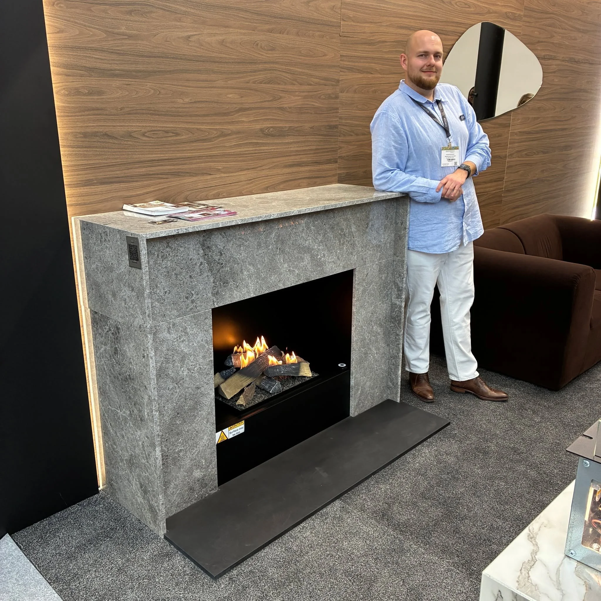 Taking a break..........

Here's Jakub from @planikafires taking time out from a busy day meeting lots of new customers @decorex_international.

He just happens to be standing next to one of our beautiful handmade fireplaces, featuring the latest FLO