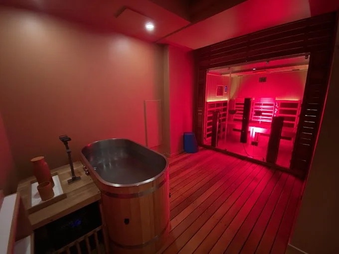 Infrared sauna and cold plunge therapy offerings at Sala Studio.