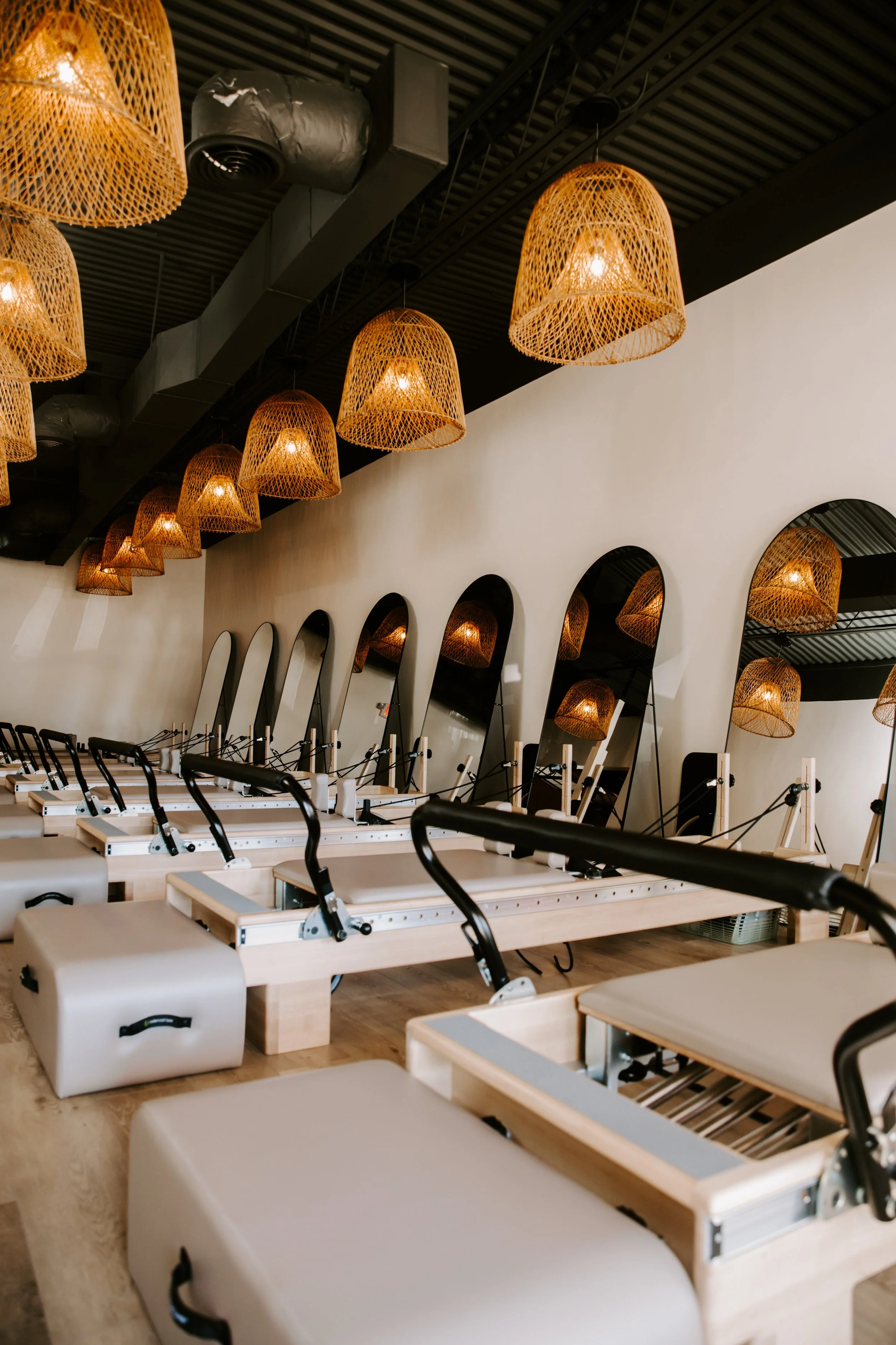 Reformer Pilates boutique fitness studio