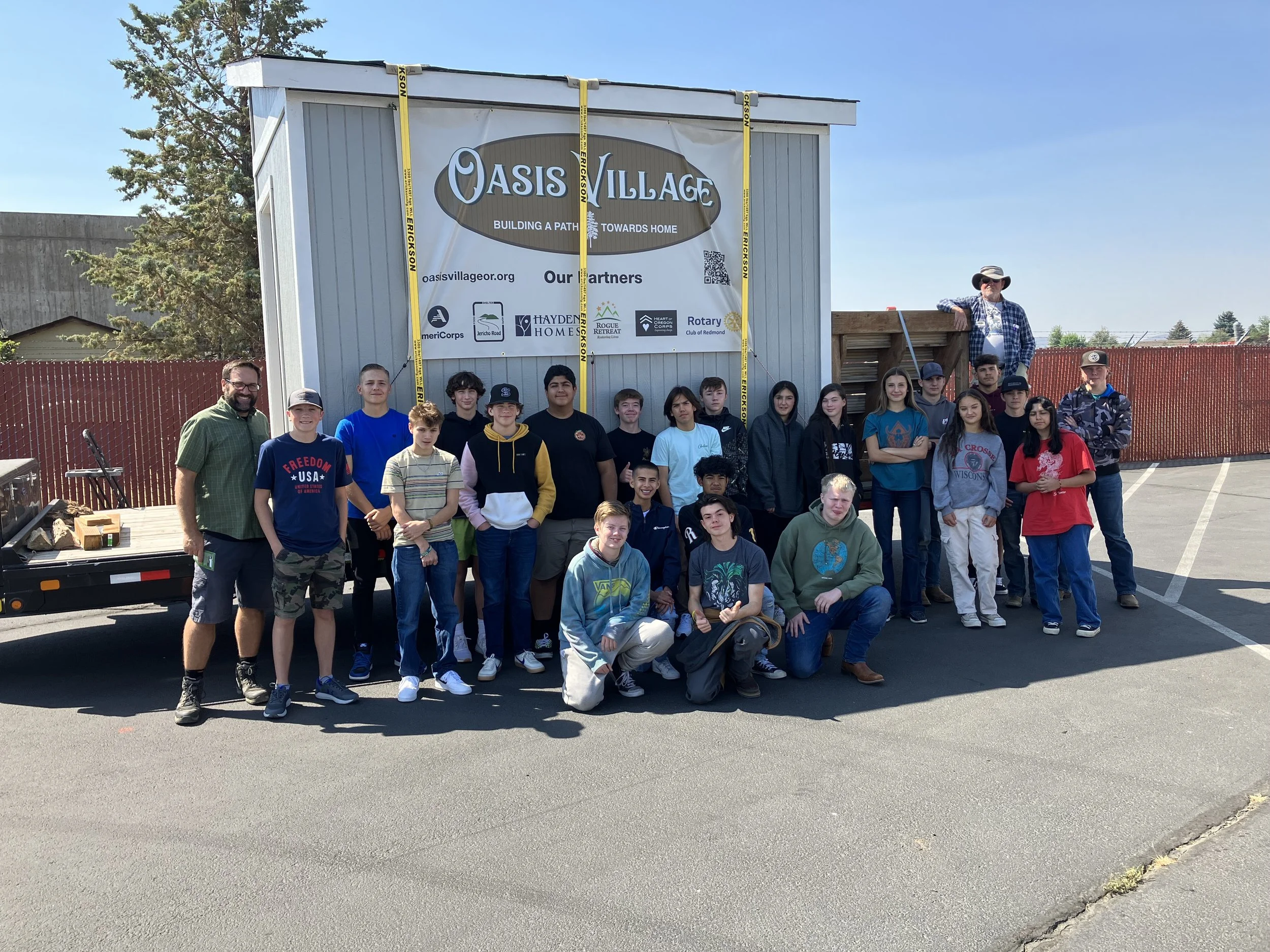 Redmond High School Students with Oasis Village Shelter