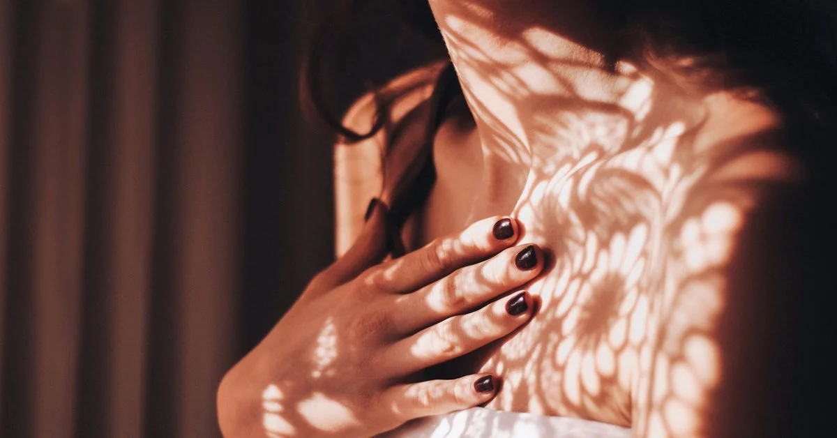 woman_skin_and_cheast-1200x628-facebook.jpg