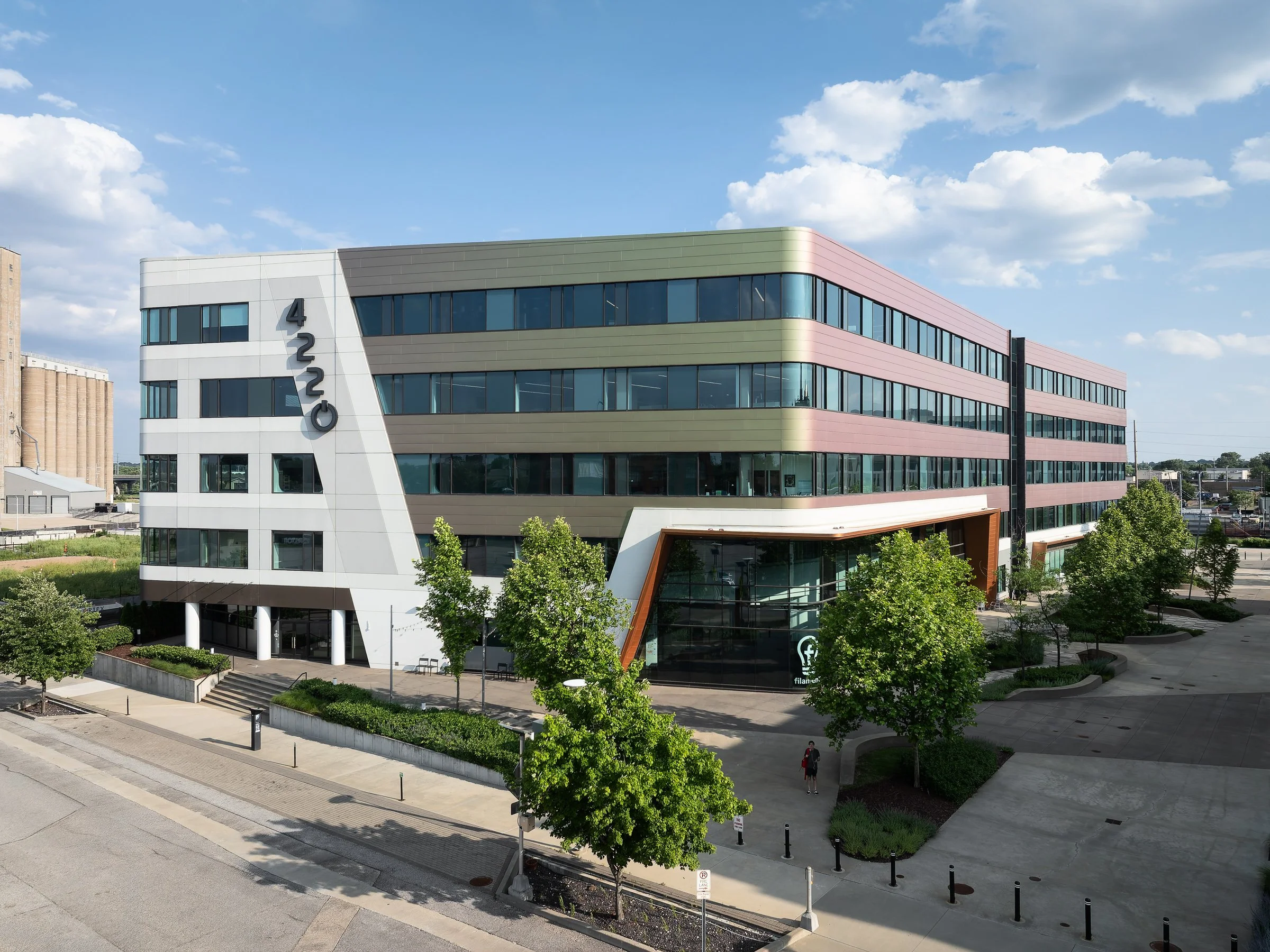 4220 Duncan polychromatic Rose Dust II aluminum rainscreen facade in the Cortex district by HOK, St. Louis Missouri - architectural photographer St. Louis