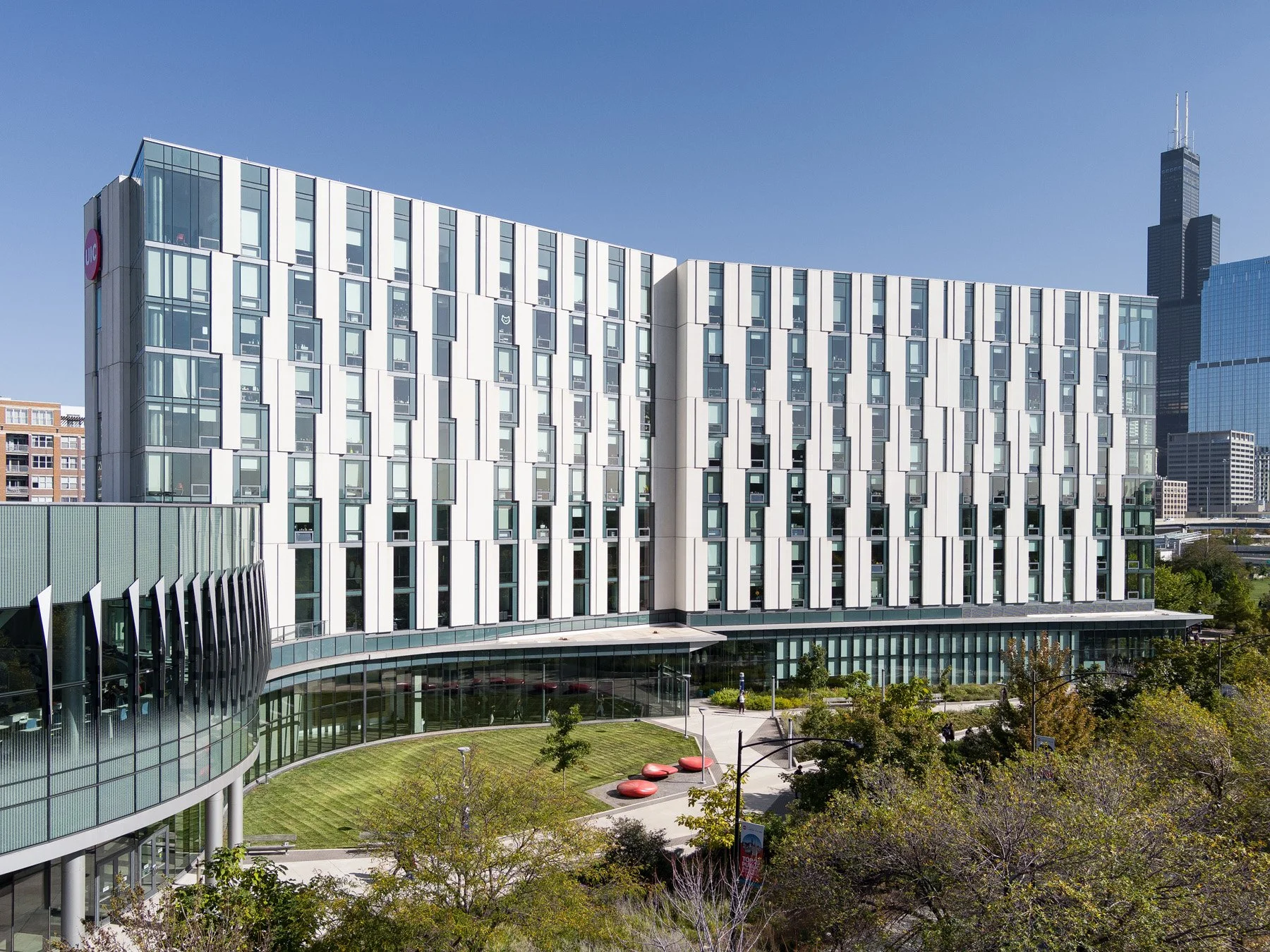 UIC Academic and Residential Complex — Solomon Cordwell Buenz — Chicago IL