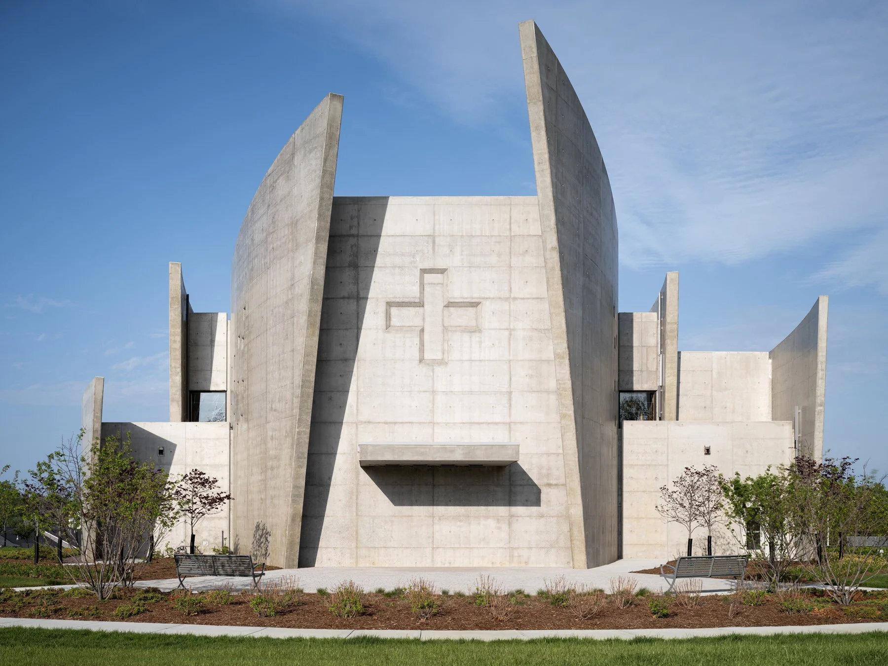 Chapel of the Risen Christ symmetrical front facade, recessed cross, by Design Alliance Architects - architectural photographer St. Louis Missouri