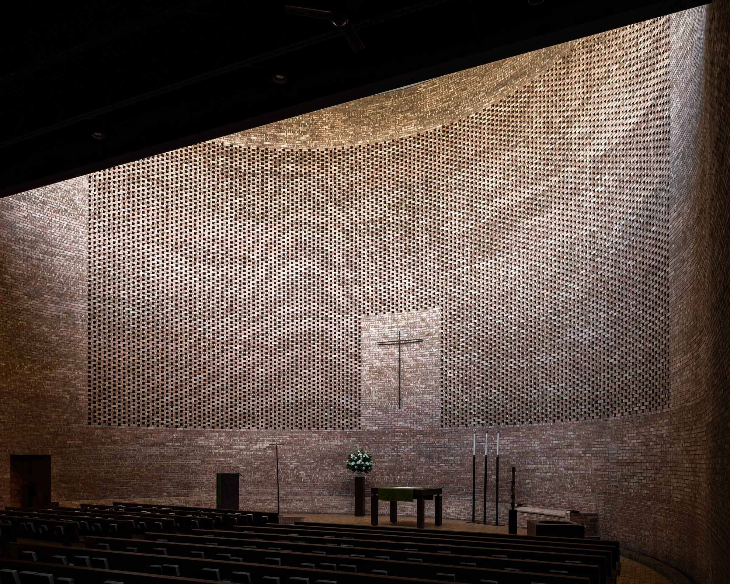 First St. Paul's Evangelical Lutheran Church, Chicago, Illinois. Architect: Edward Dart