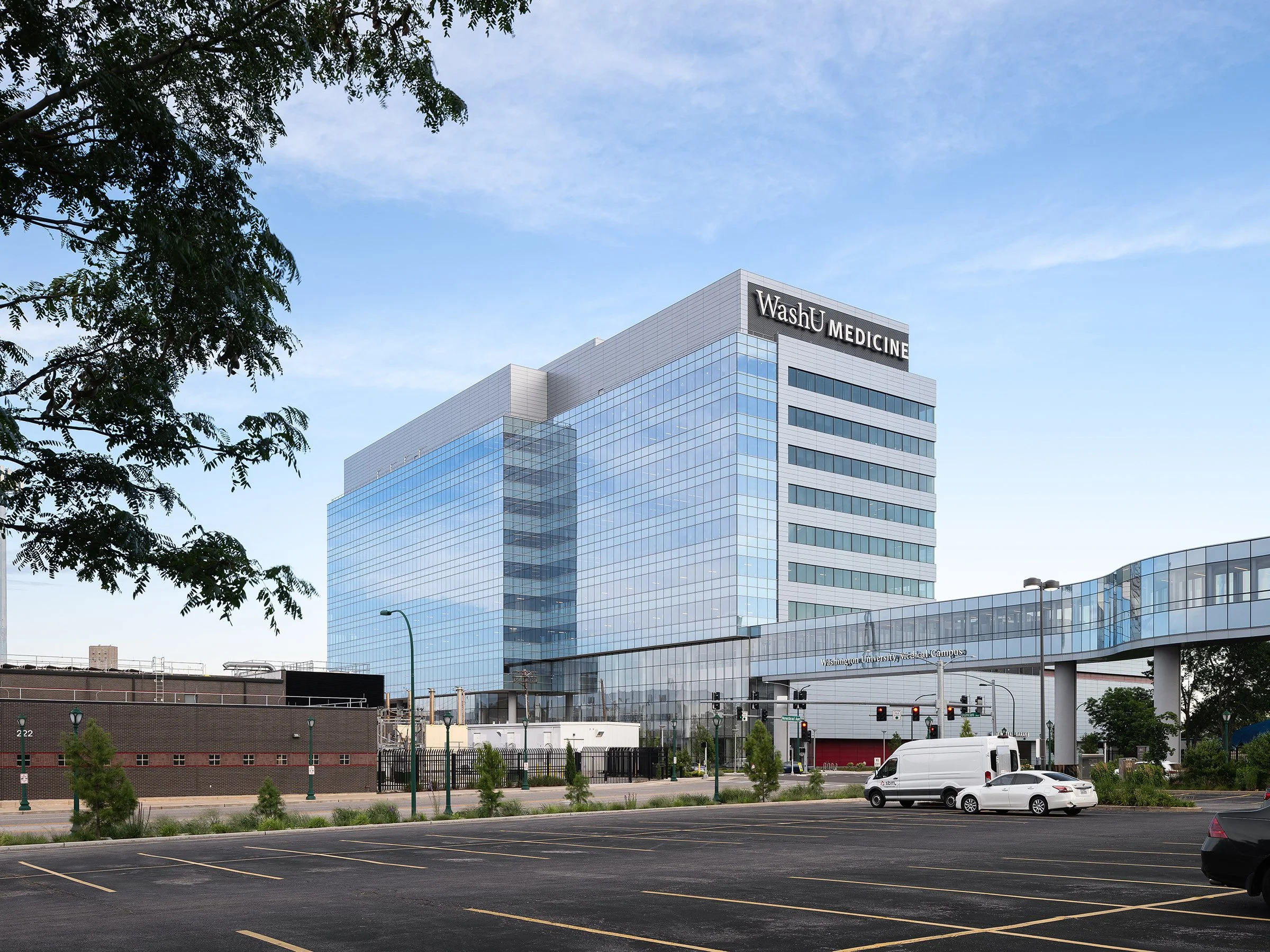 Jeffrey T. Fort Neuroscience Research Building glass curtain wall north elevation by Perkins&Will and CannonDesign, St. Louis Missouri - architectural photographer St. Louis