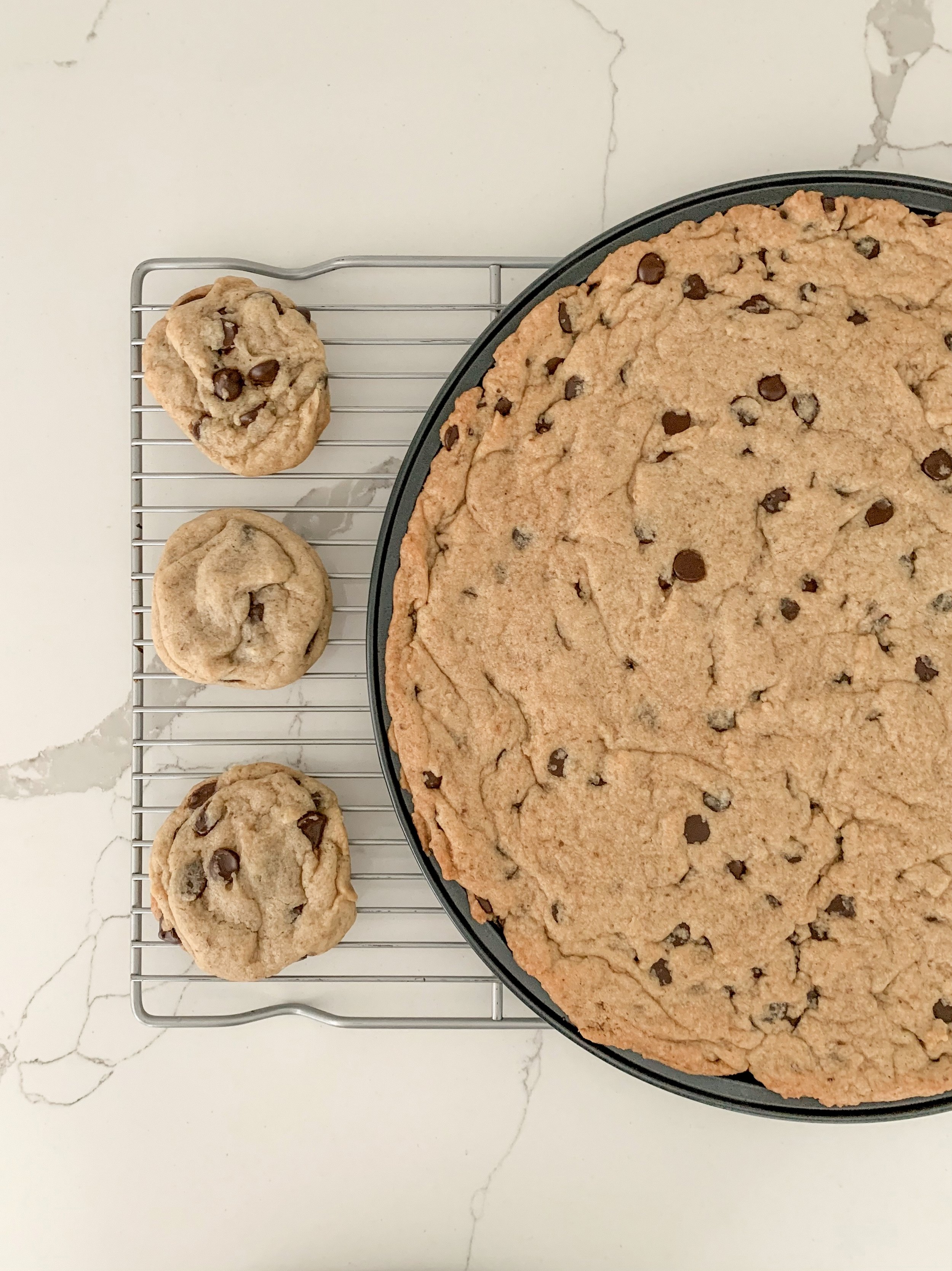 Giant Chocolate Chip Cookie Cake: The Best Recipe