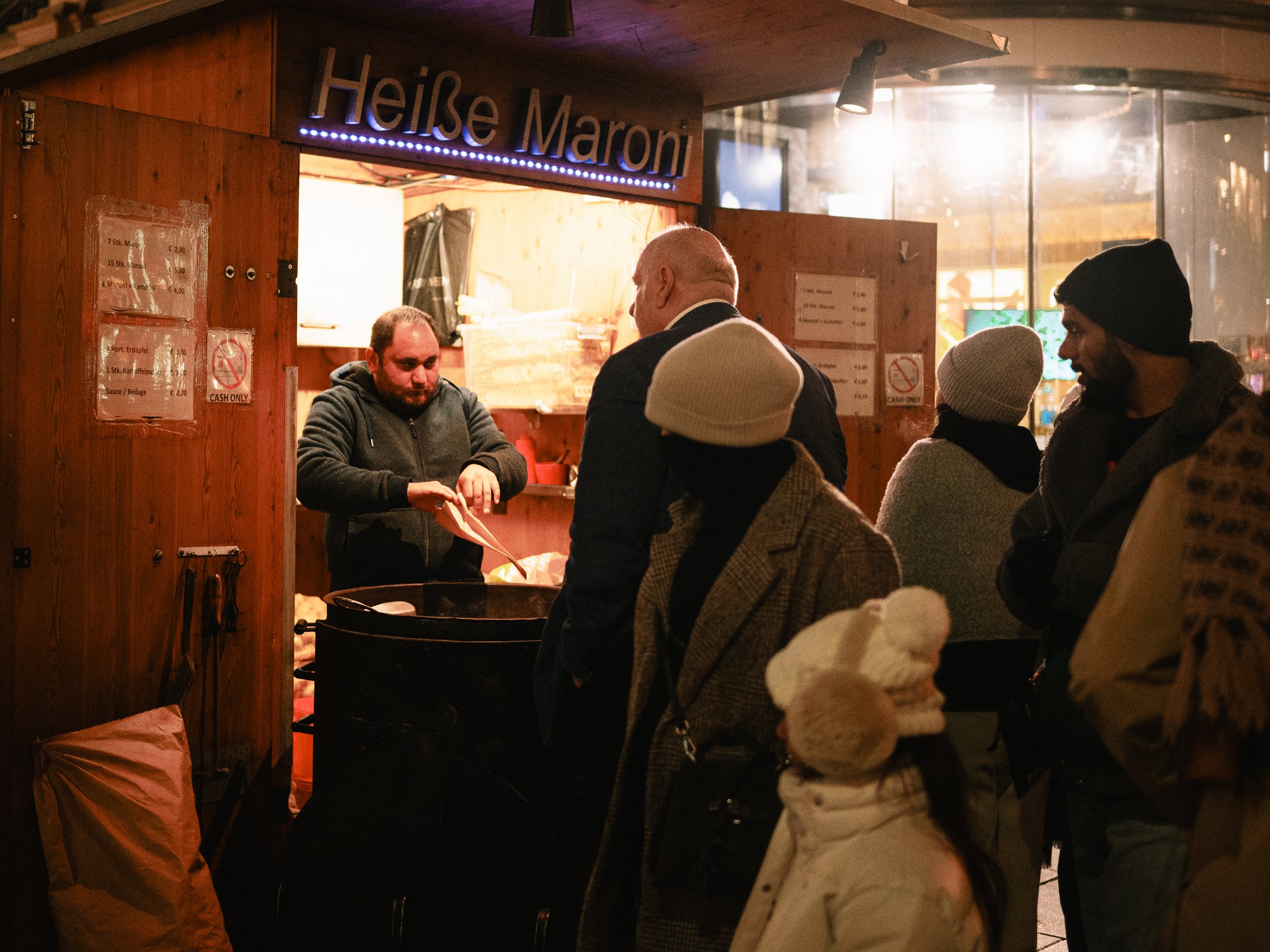   Christmas Eve Food Market  | Street 