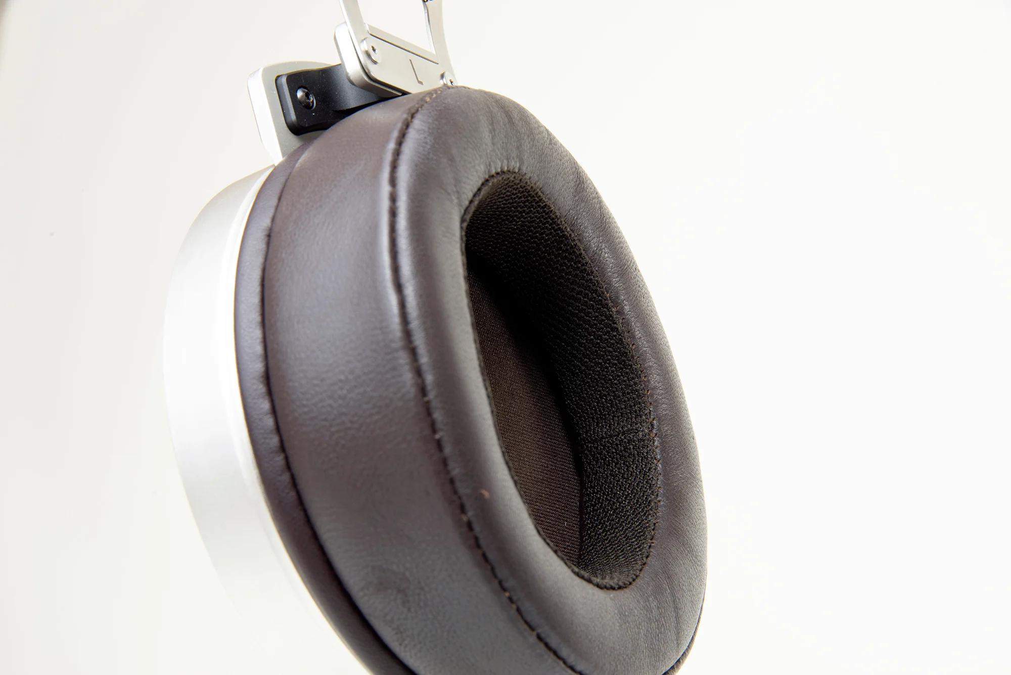 Stax_SR007S(earpad).png