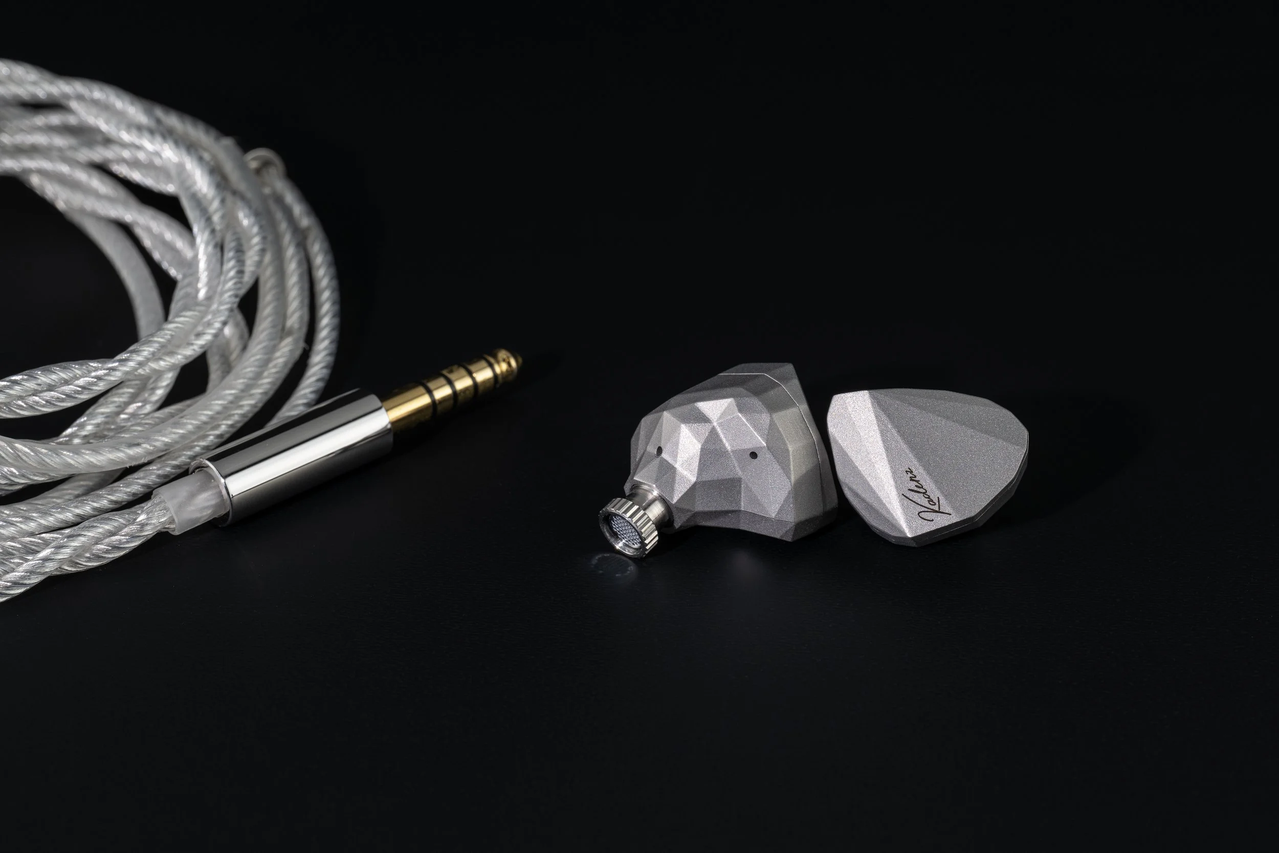 Moondrop Kadenz In-Ear Monitor — Earphone & Headphone Specialty
