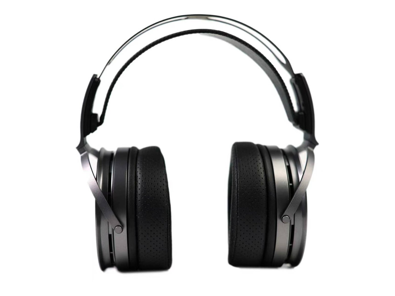 Aune_AR9000(front).jpg
