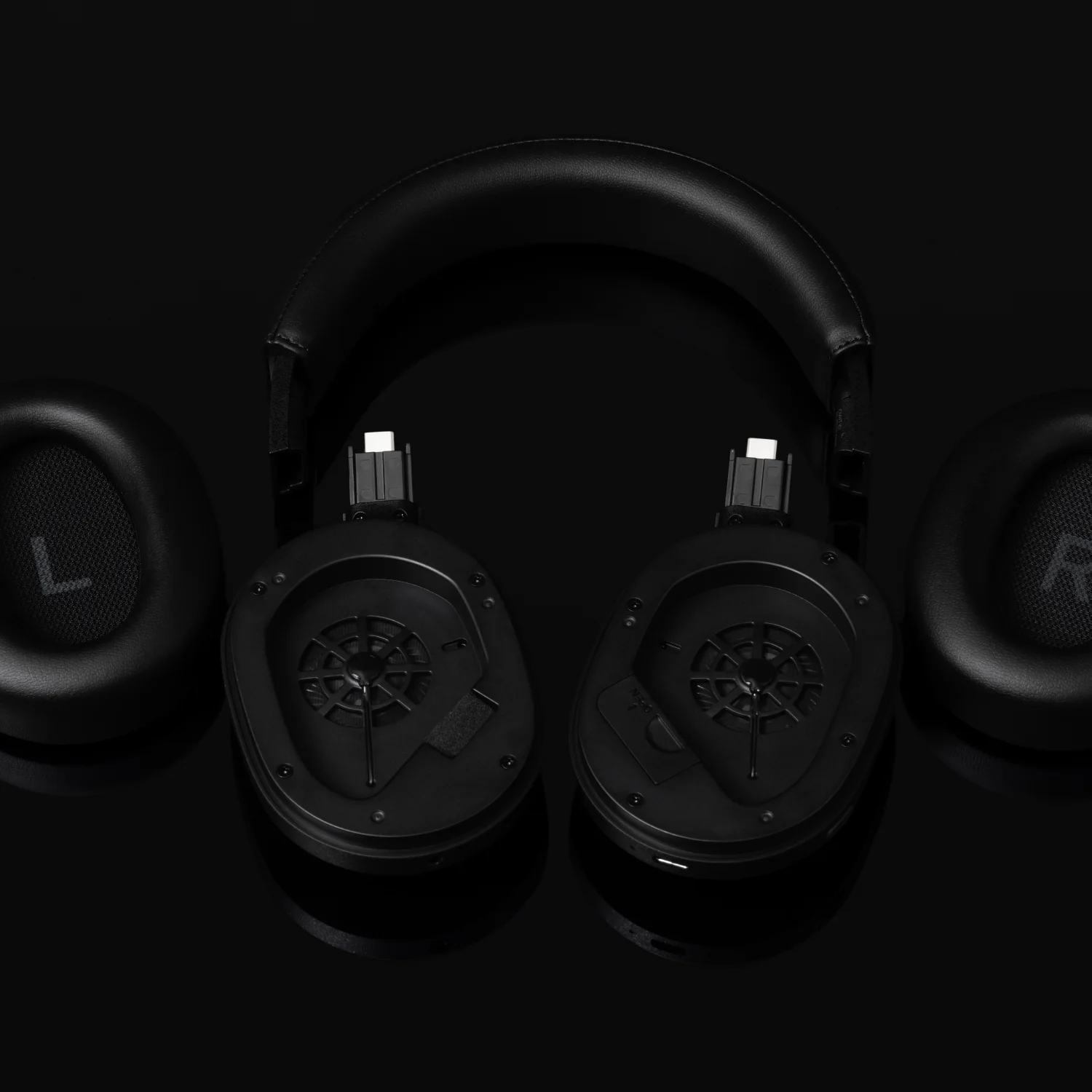 Final_UX5000(blk_without_pads).png