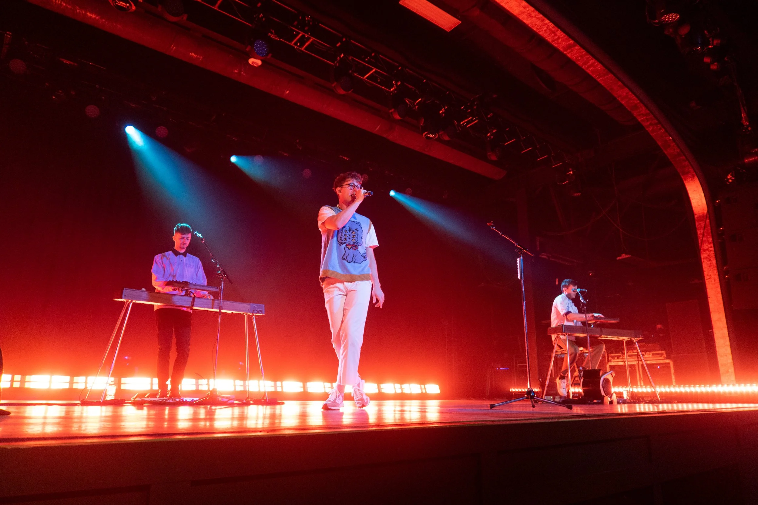  glass animals. 
