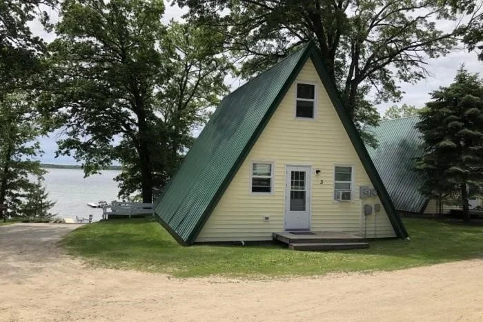LAST MINUTE ENROLLMENT Break on The Lake Painting Retreat for Women: A 4-Day, 4-Night Immersive Portal Painting Retreat on Cass Lake