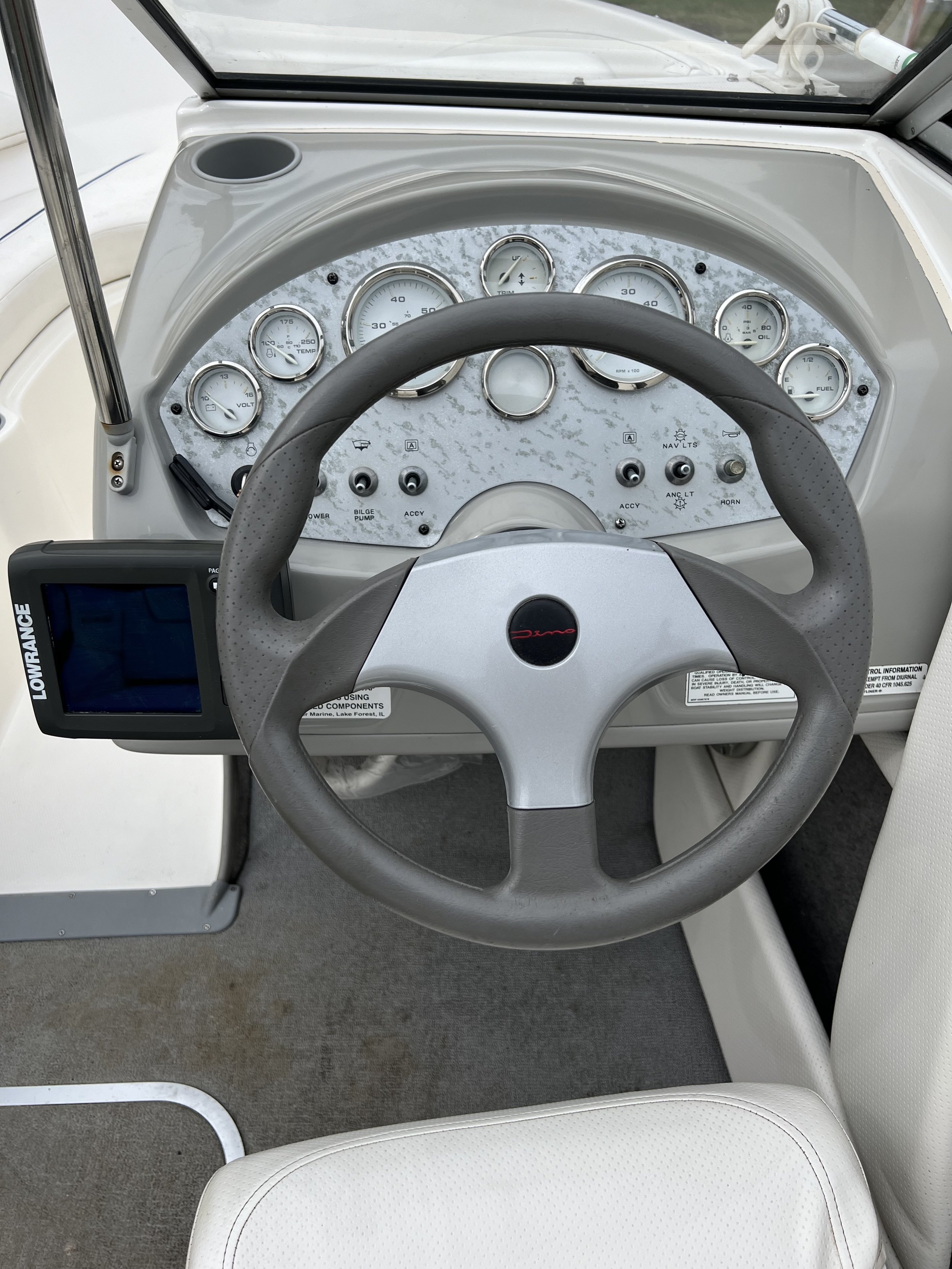 cockpit_1.jpg