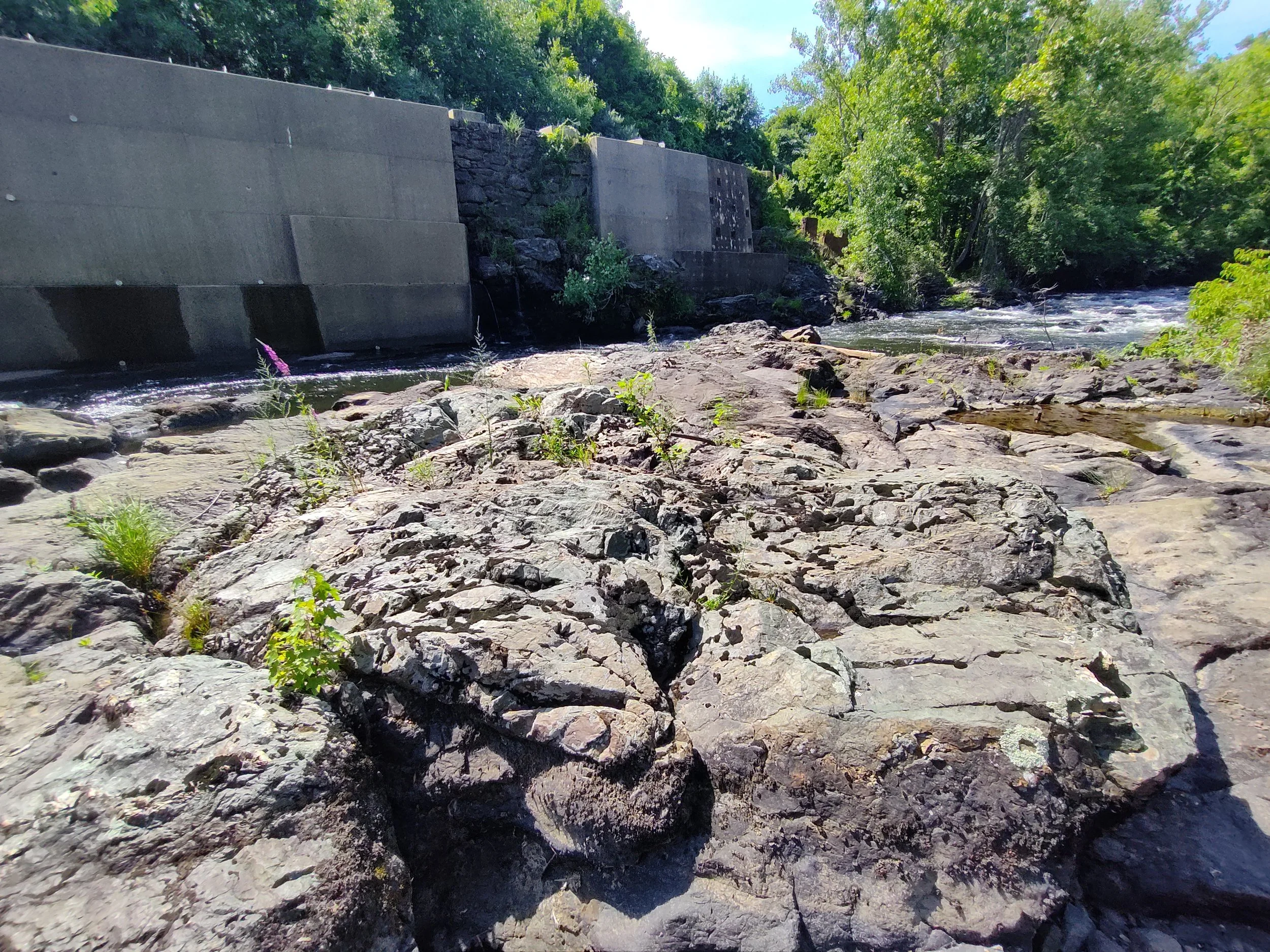 Killingly_Rocks.jpg