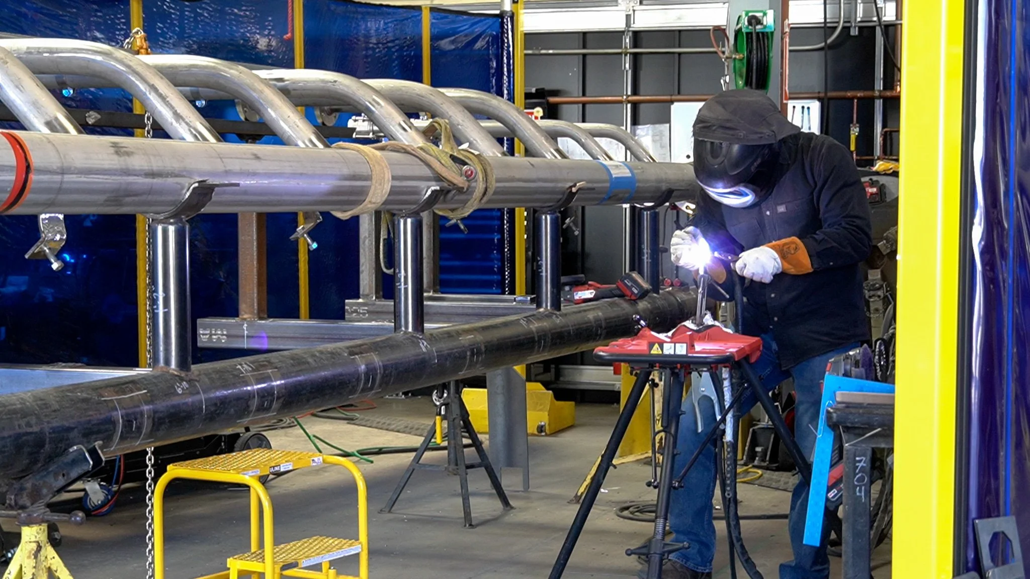 Sequence 01.00_00_24_17.Still004-2.jpg