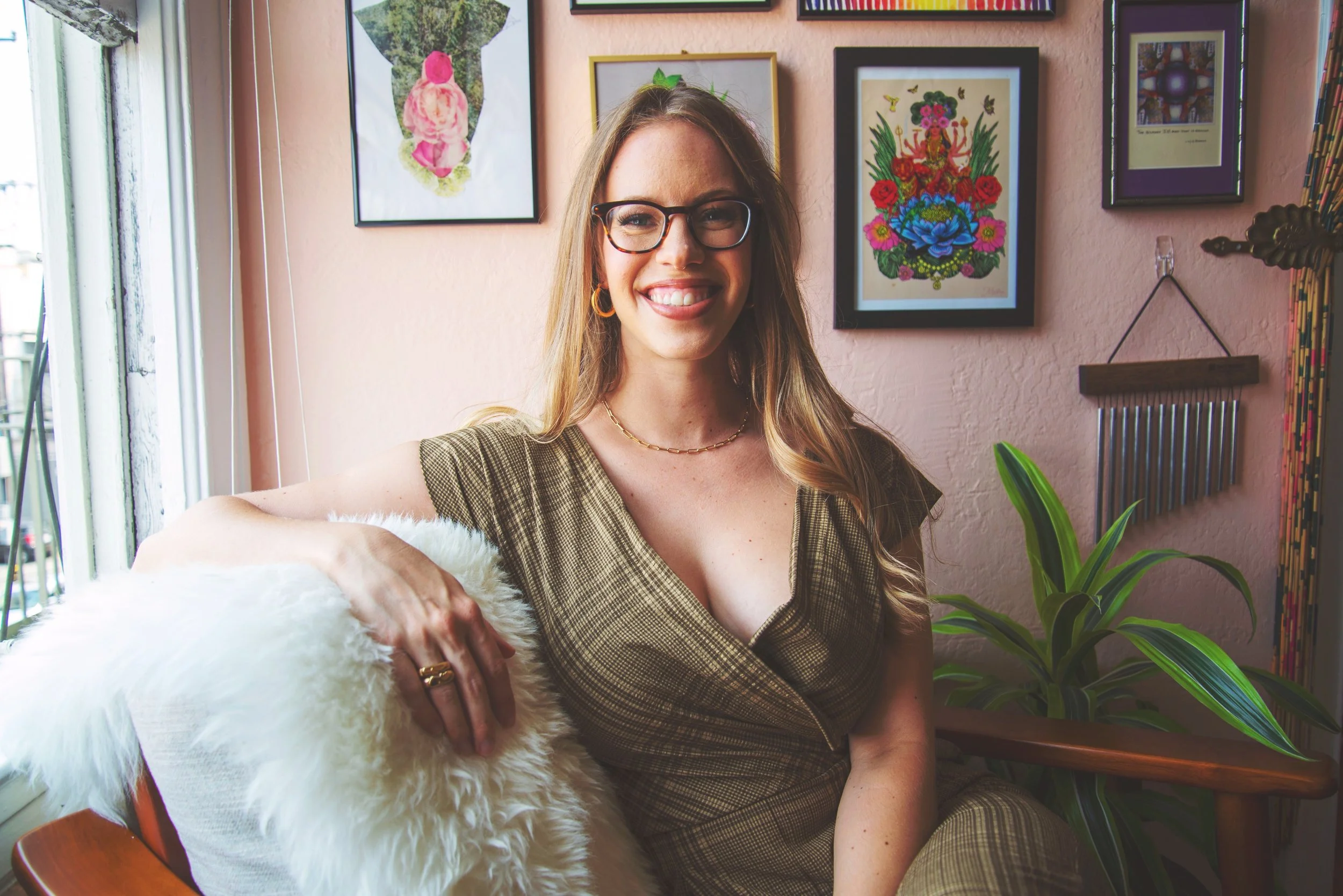 Jaclyn Shea somatic coach, online embodiment coach, somatic trauma healing