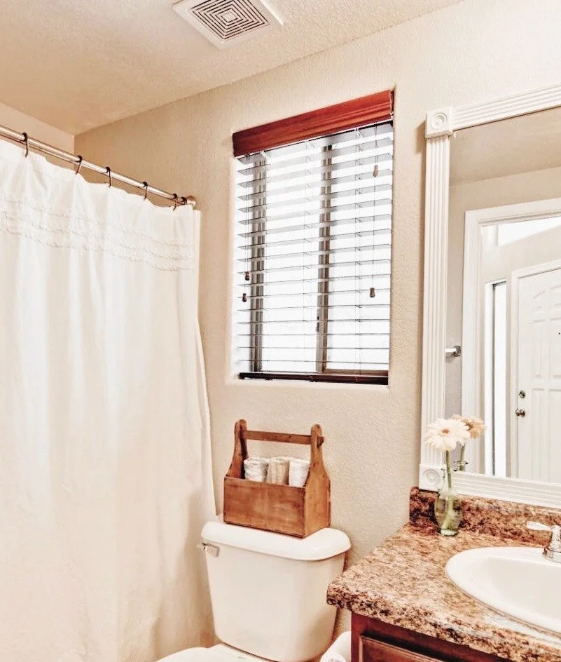 bathroom wall painting Lincoln, NE - Simplicity Painting Co