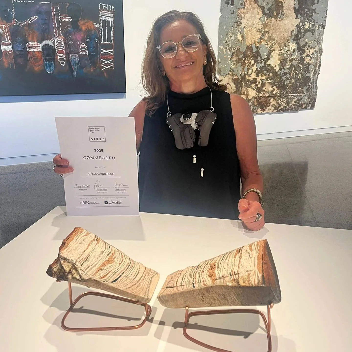 A huge congratulations to our Ariella @ariella_anderson_art for her highly commens in Girra: Fraser Coast National Art Prize 2025 in @herveybayregionalgallery
.
One of 16 shortlisted from over 200 entries nationwide, Ariella was one of four artists t