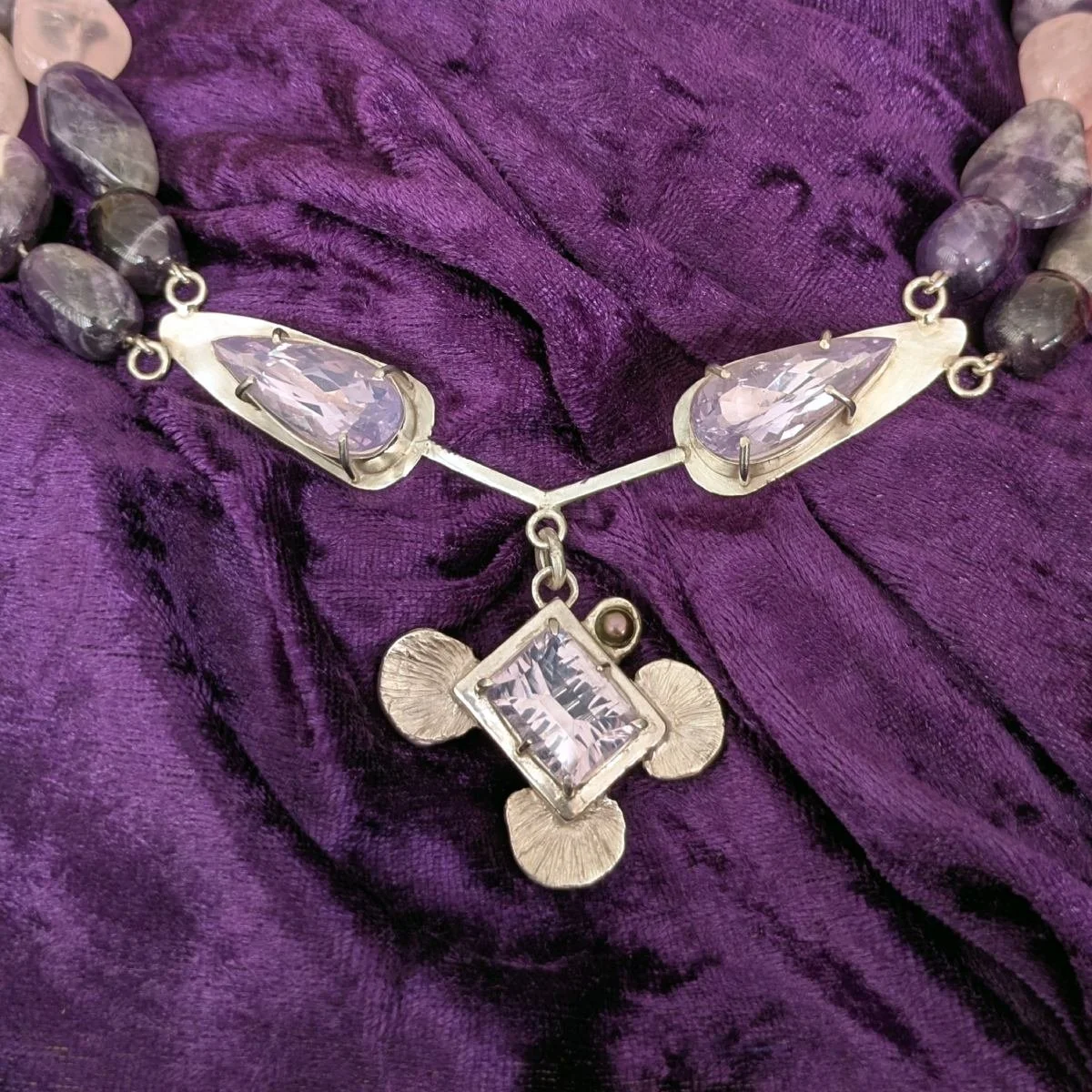 lavender quartz and amethyst necklace - front detail.jpg