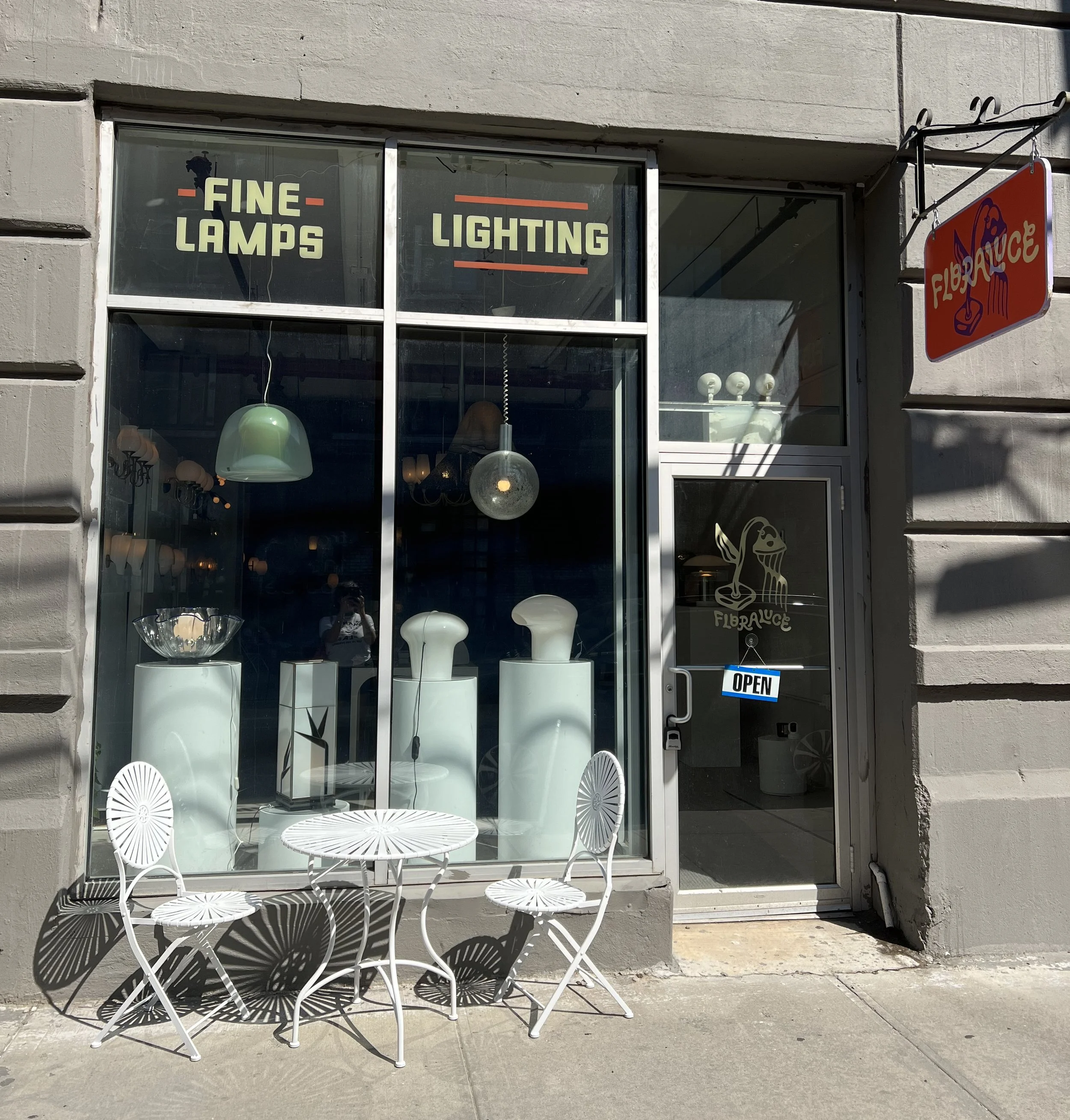 Storefront Design for Floraluce, BK
// custom lettering //
hand-painting in enamel