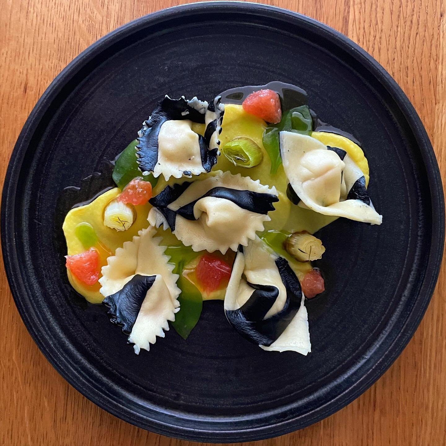 Handmade special alert: locally caught king prawn, chilli &amp; kunzea cappelletti, golden beetroot, ruby grapefruit, sweet leek. Find this in the menu tonight at @bartotoettalong 
&bull;
&bull;
&bull;
Swipe for some of the amazing locally sourced (o