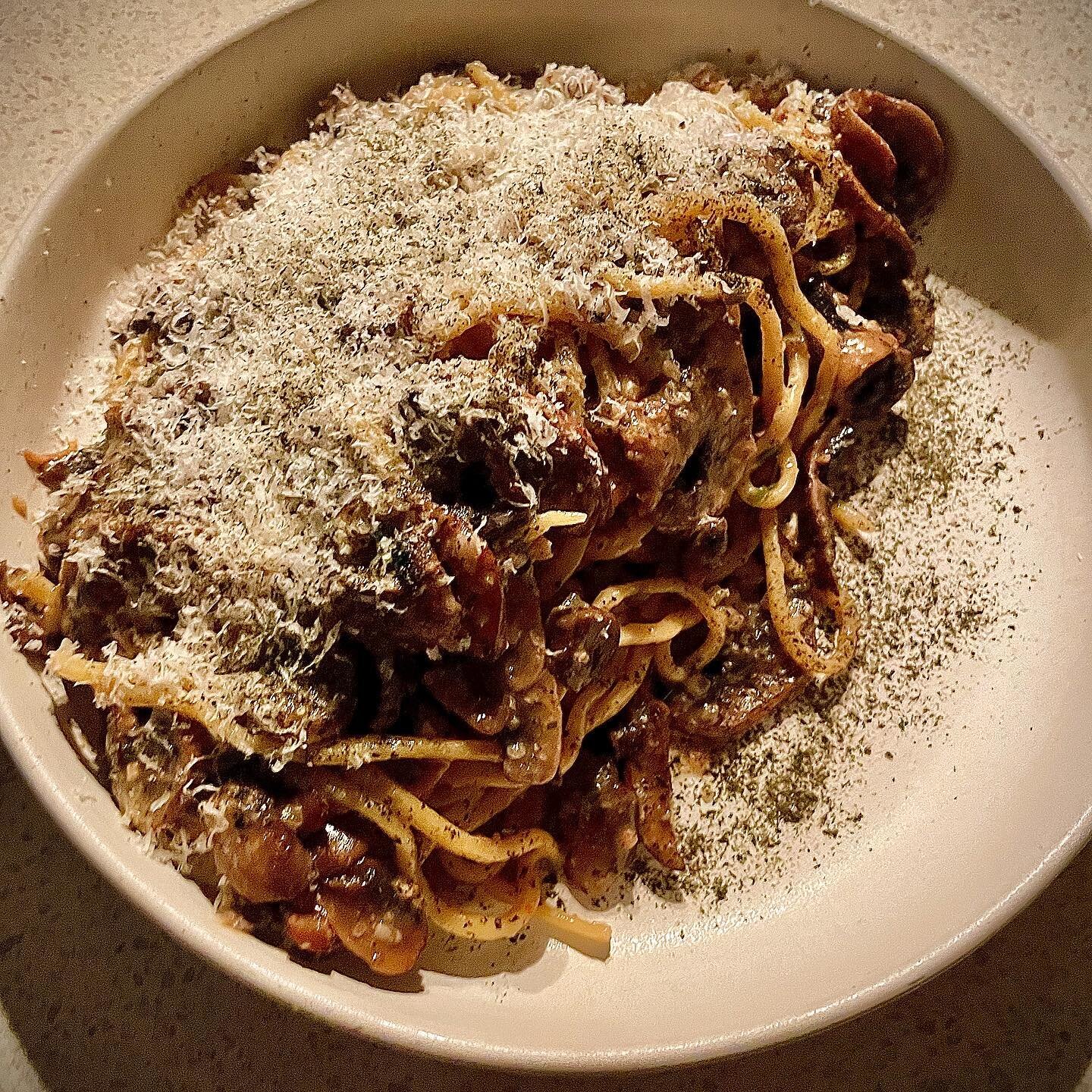 Always thinking of those next flavour combinations, and utilising local produce and products. This one is, dare I say it.. a little bit of a fusion dish using different cuisine flavours and cooking methods.

Spaghetti alla chittara, XO mushrooms, fer