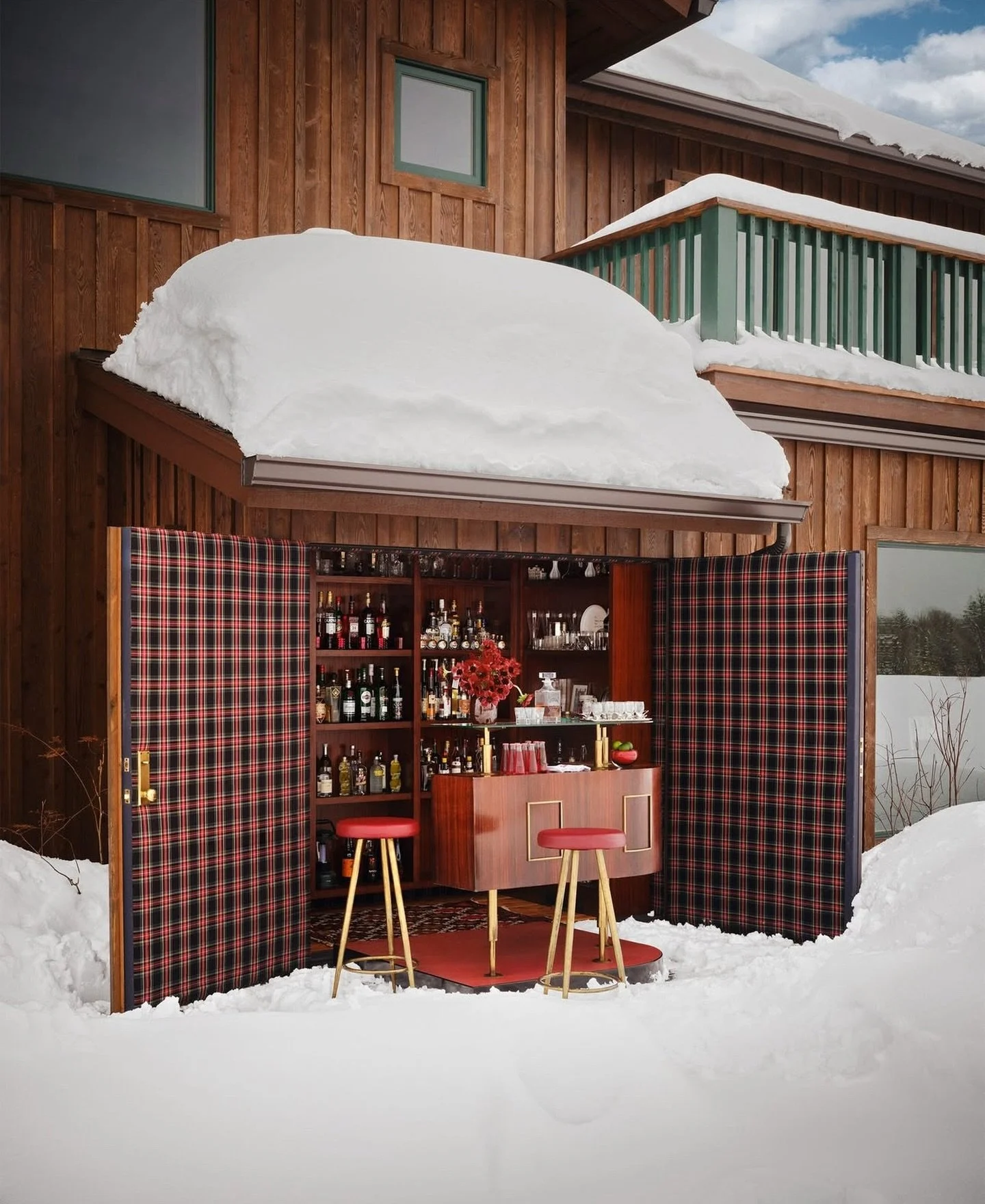 𝓢𝓪𝓿𝓮 𝓽𝓱𝓮 𝓓𝓪𝓽𝓮 

Our annual Apr&egrave;s Ski party is back Thursday 1/22 🎿 shaping up to be a Gold Metal Lineup