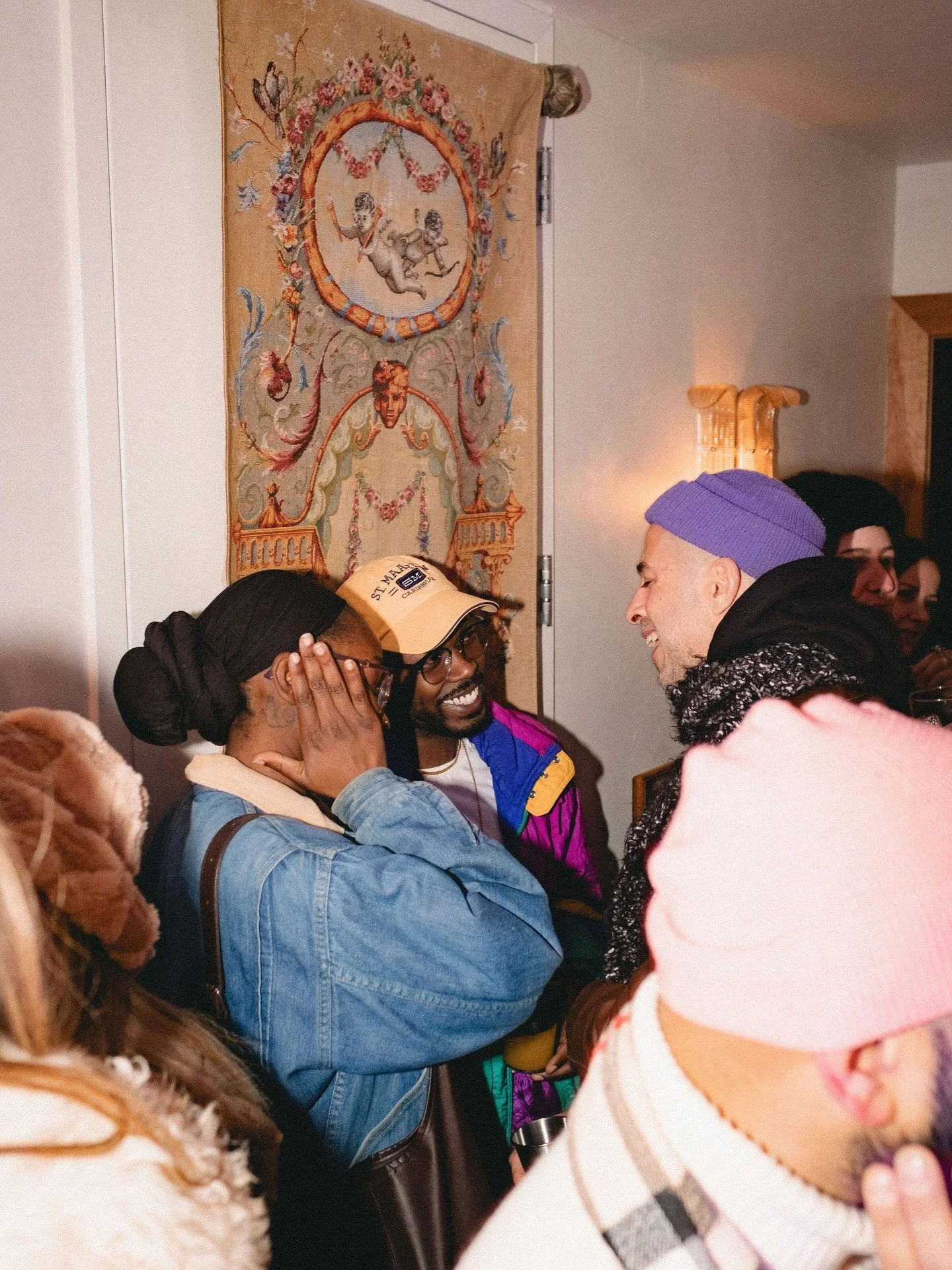 𝓣𝓱𝓲𝓼 𝓦𝓮𝓮𝓴 @ 𝓛𝓛

*WEDNESDAY 2.25*
5PM&mdash;&mdash;12AM // Jazz Night with @meltonernest
[$10 Negronis, BOGO industry drinks, no cover]

*THURSDAY 2.26*
5PM&mdash;&mdash;12AM // Little Fridays with @thesirqueen
[BOGO bottles of wine, no cove