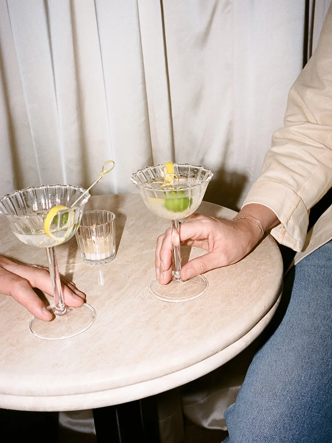 𝓣𝓱𝓲𝓼 𝓦𝓮𝓮𝓴 @ 𝓛𝓛

*WEDNESDAY 3.18*
5PM&mdash;&mdash;9PM // Regular Service
9PM&mdash;&mdash;12AM // Salsa &amp; Latin Lounge with @juancarloschaurand
[$10 Negronis, BOGO drinks for industry]

*THURSDAY 3.19*
5PM&mdash;&mdash;9PM // Regular Se