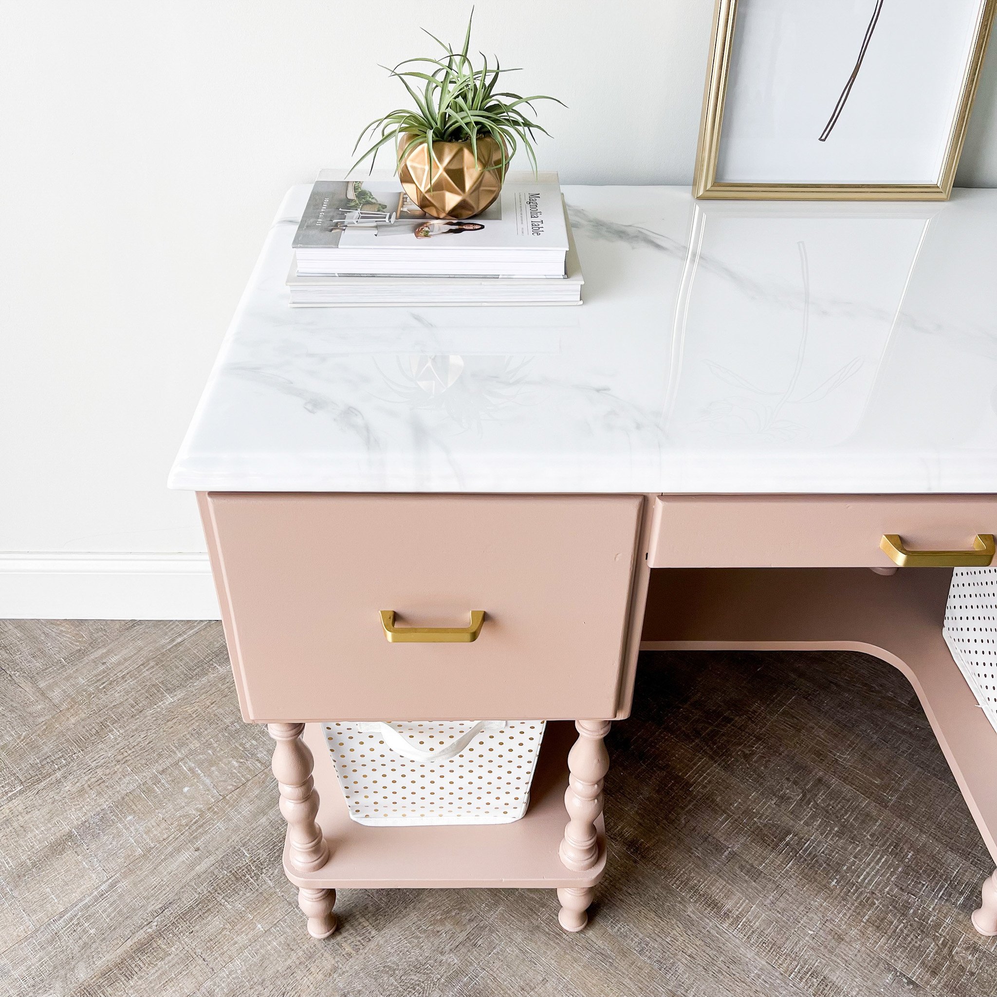 Using Epoxy to Create a Faux Marble Top: Glam Desk Makeover