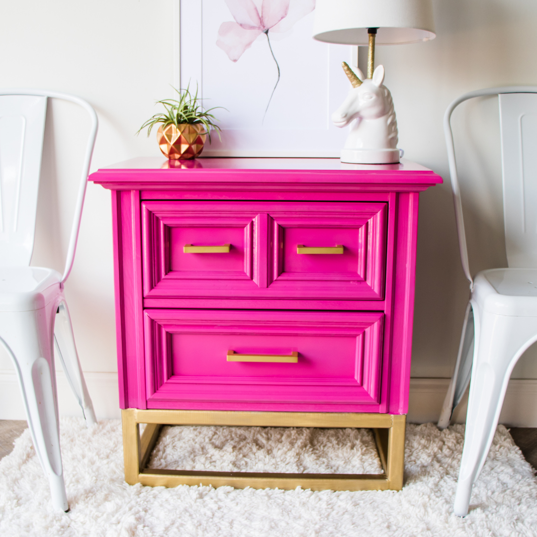 How to Spray Paint Furniture -  Spray paint furniture, Paint