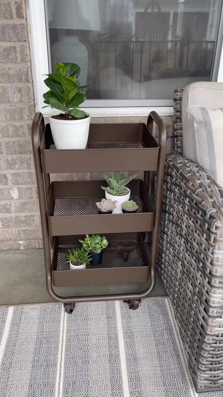 DIY Outdoor Furniture Makeover: Patio Spring Cleaning! — prettydistressed
